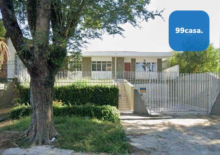 Casa à venda com terreno de 607m2 no Guabirotuba, CURITIBA - PR