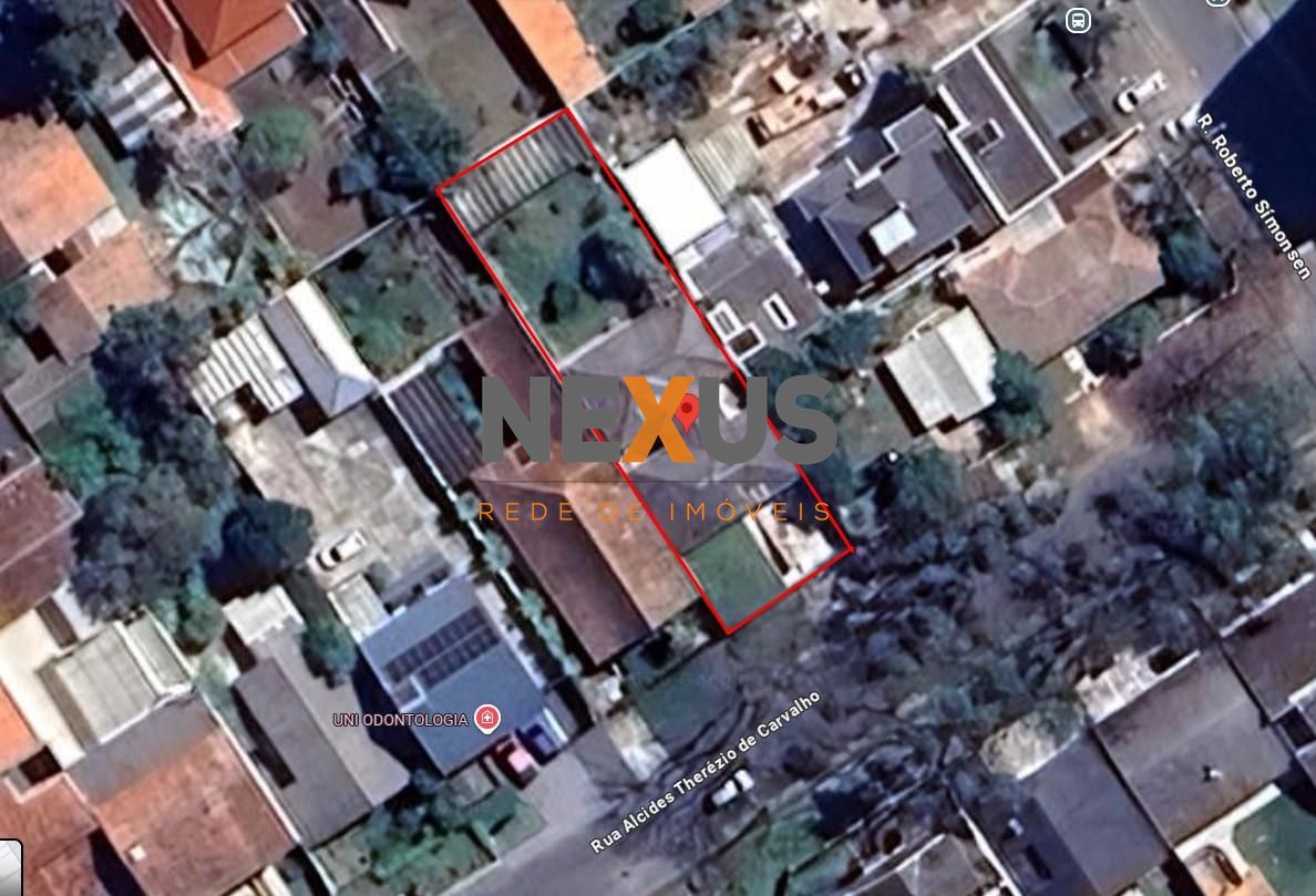 Casa à venda com terreno de 607m2 no Guabirotuba, CURITIBA - PR