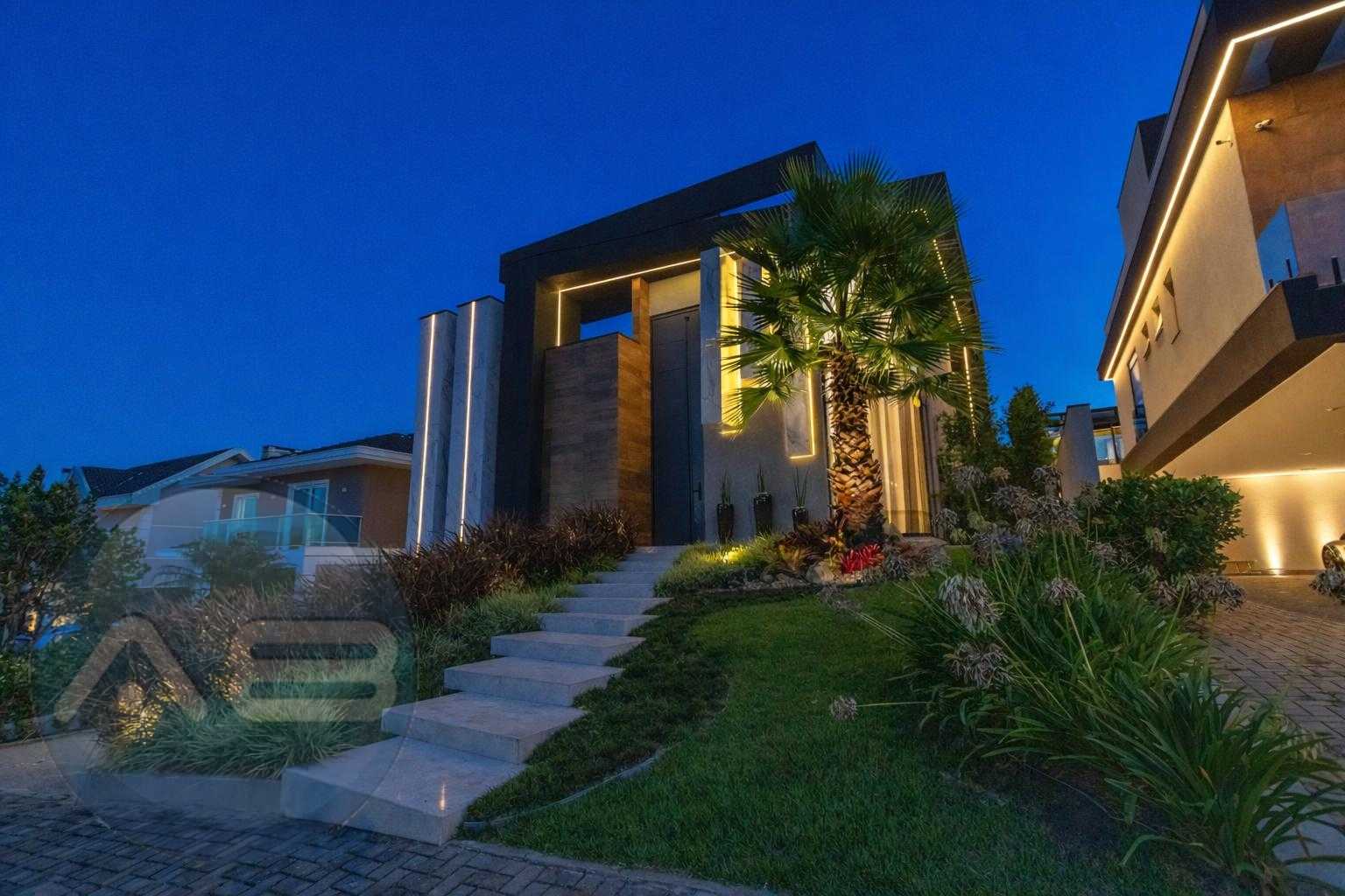 Casa Térrea no Condomínio Pineland  350m  Porteira Fechada e P...