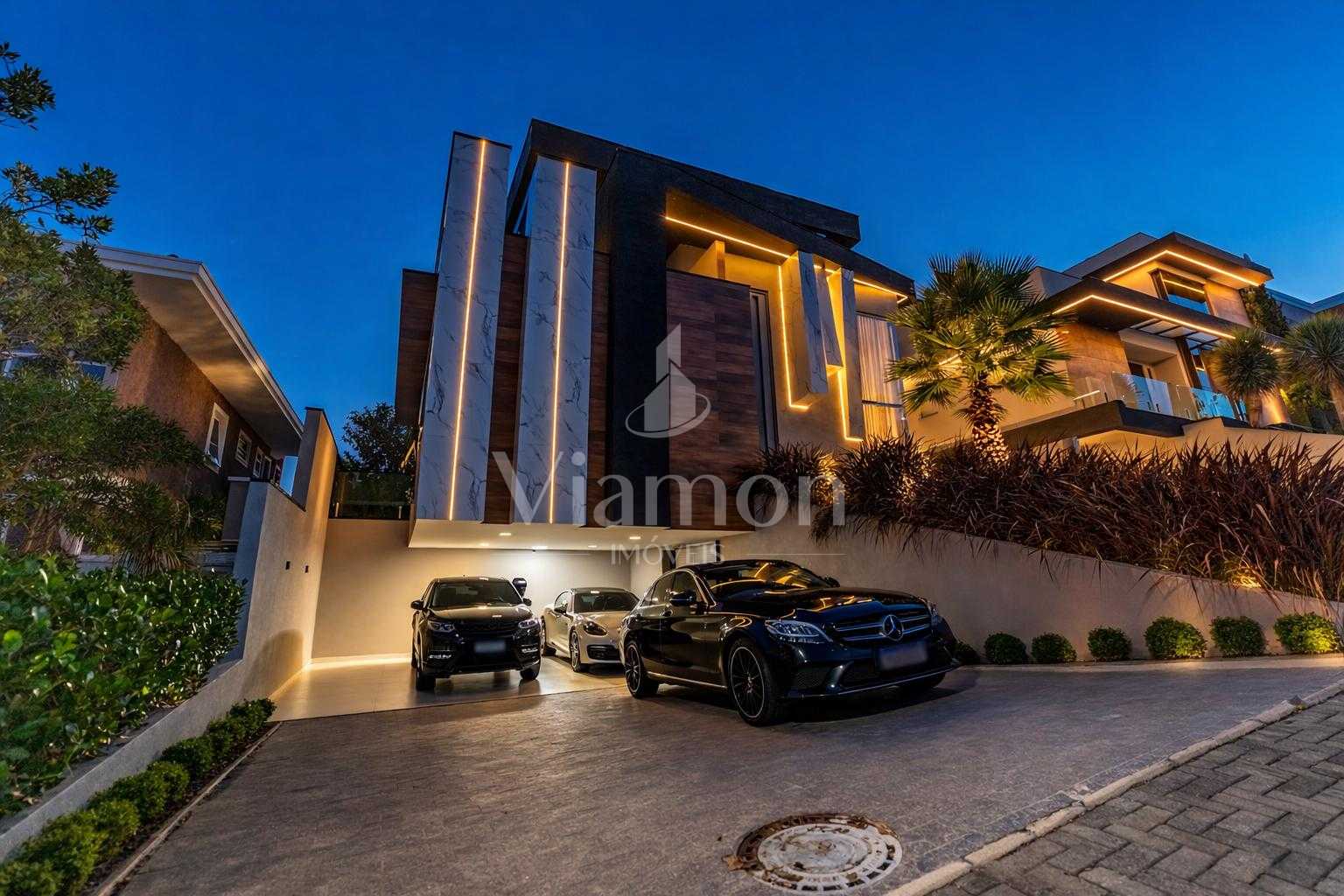 Casa Térrea no Condomínio Pineland  350m  Porteira Fechada e P...