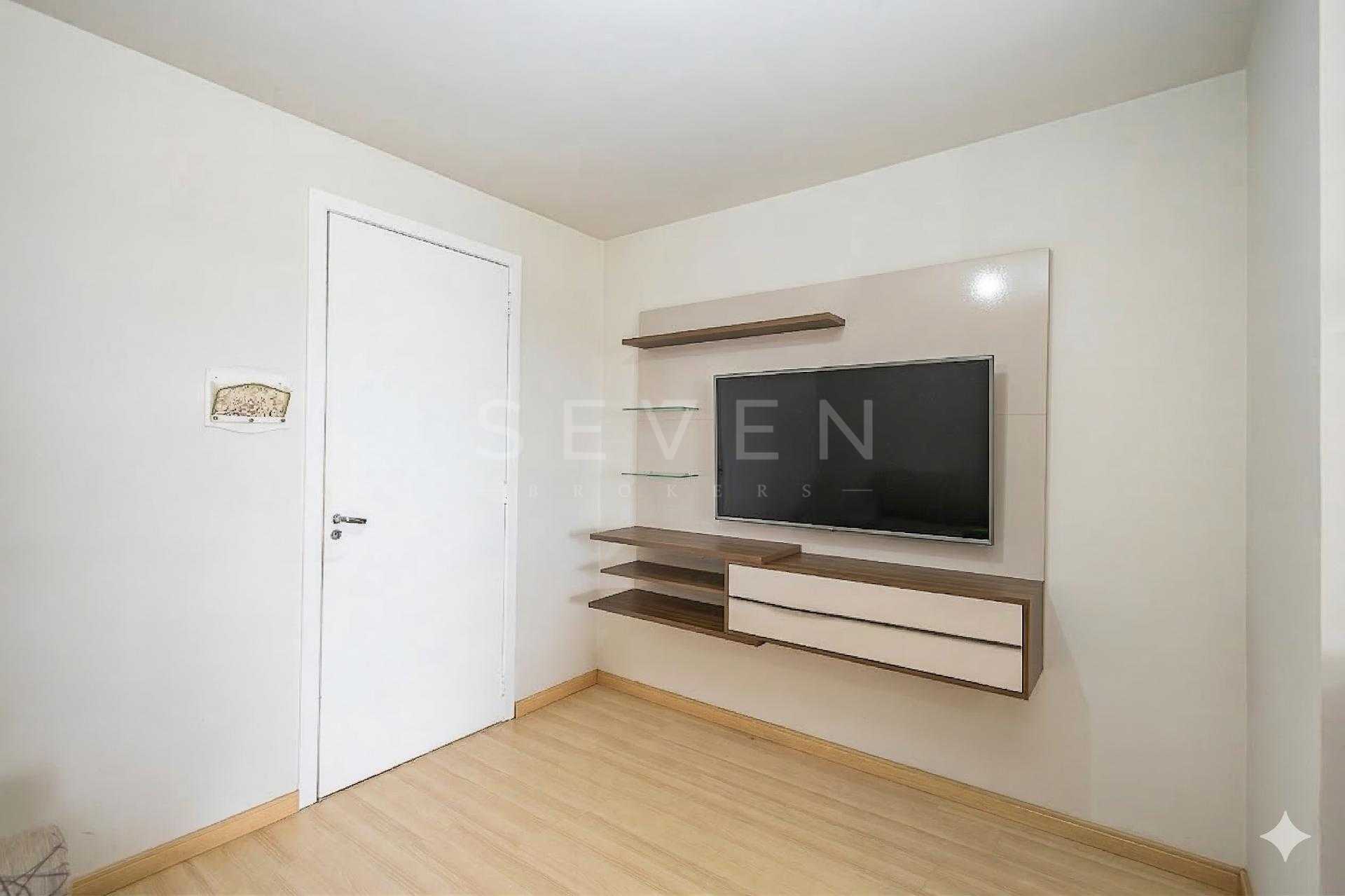 Apartamento com 2 dormitórios,  Condomínio Grand Chateau, Pinh...