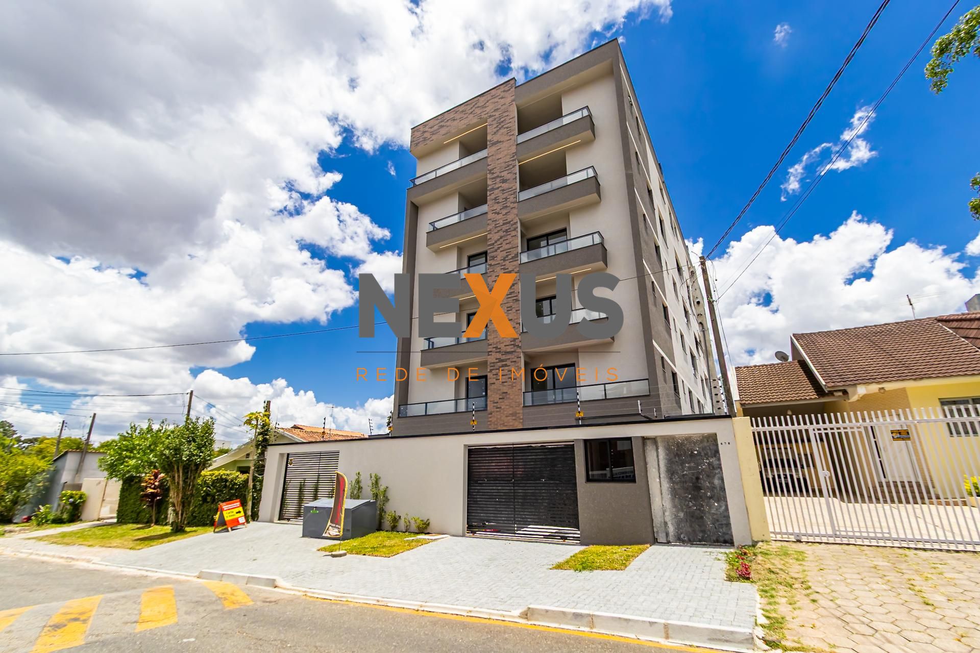 Linda Cobertura no Centro de Pinhais. Predio Moderno. 1 vagao ...