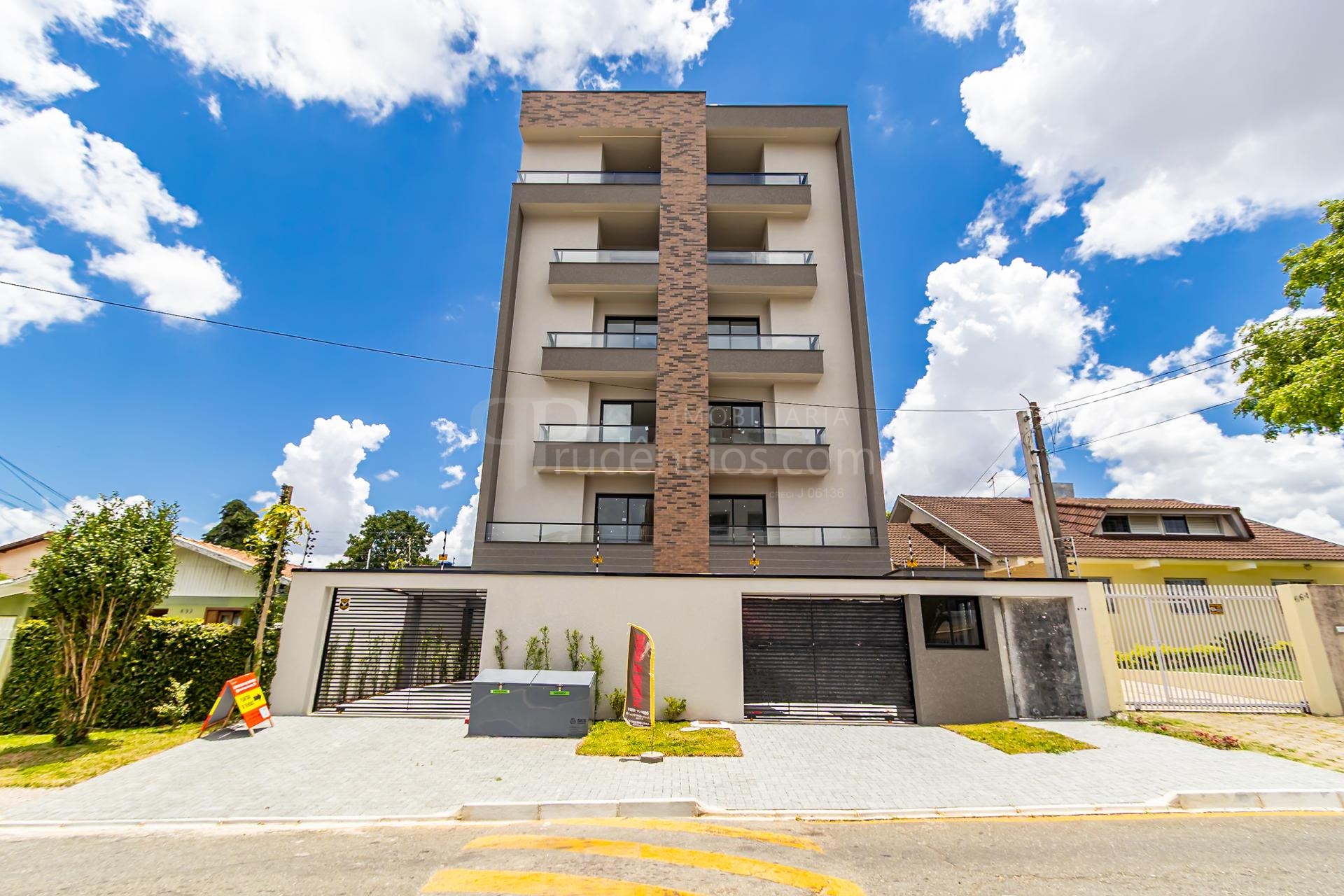 Lindo Apartamento no centro de Pinhais. Predio novo e moderno