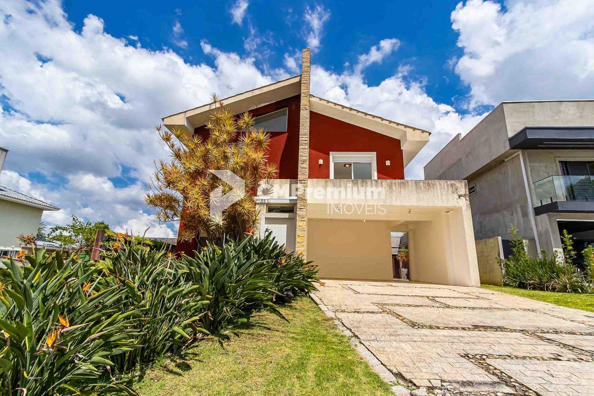 Casa Alto Padrão45 Quartos  3 Suítes  - Condomínio Pinewoods, ...