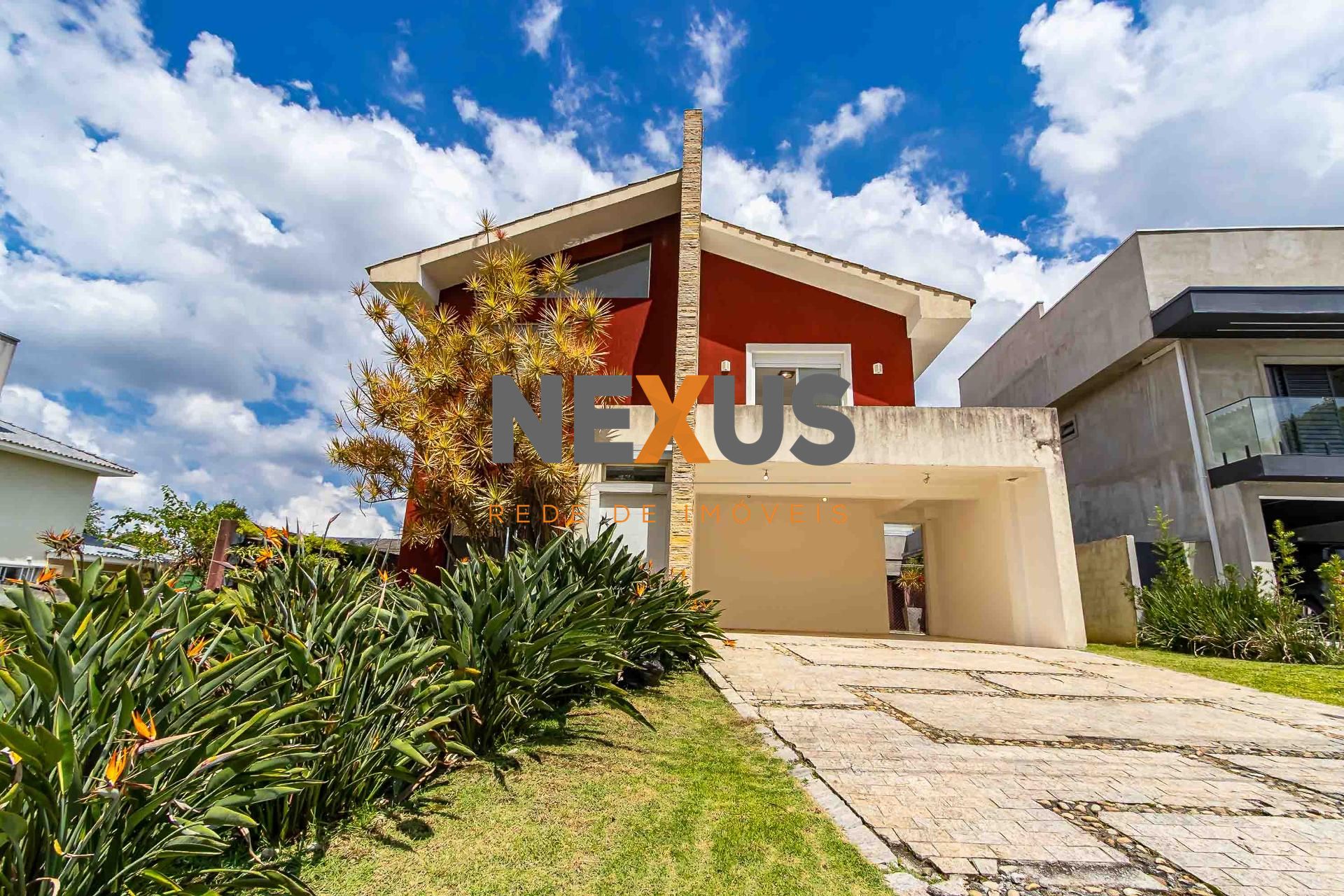 Casa Alto Padrão45 Quartos  3 Suítes  - Condomínio Pinewoods, ...