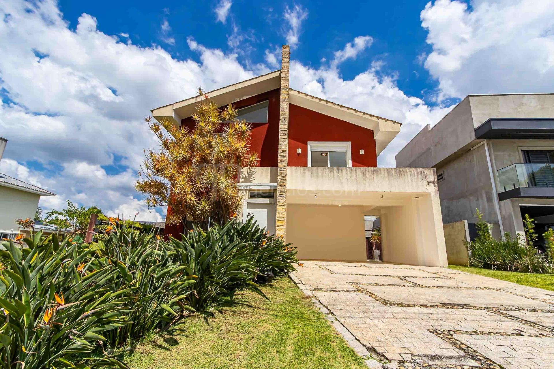 Casa Alto Padrão45 Quartos  3 Suítes  - Condomínio Pinewoods, ...