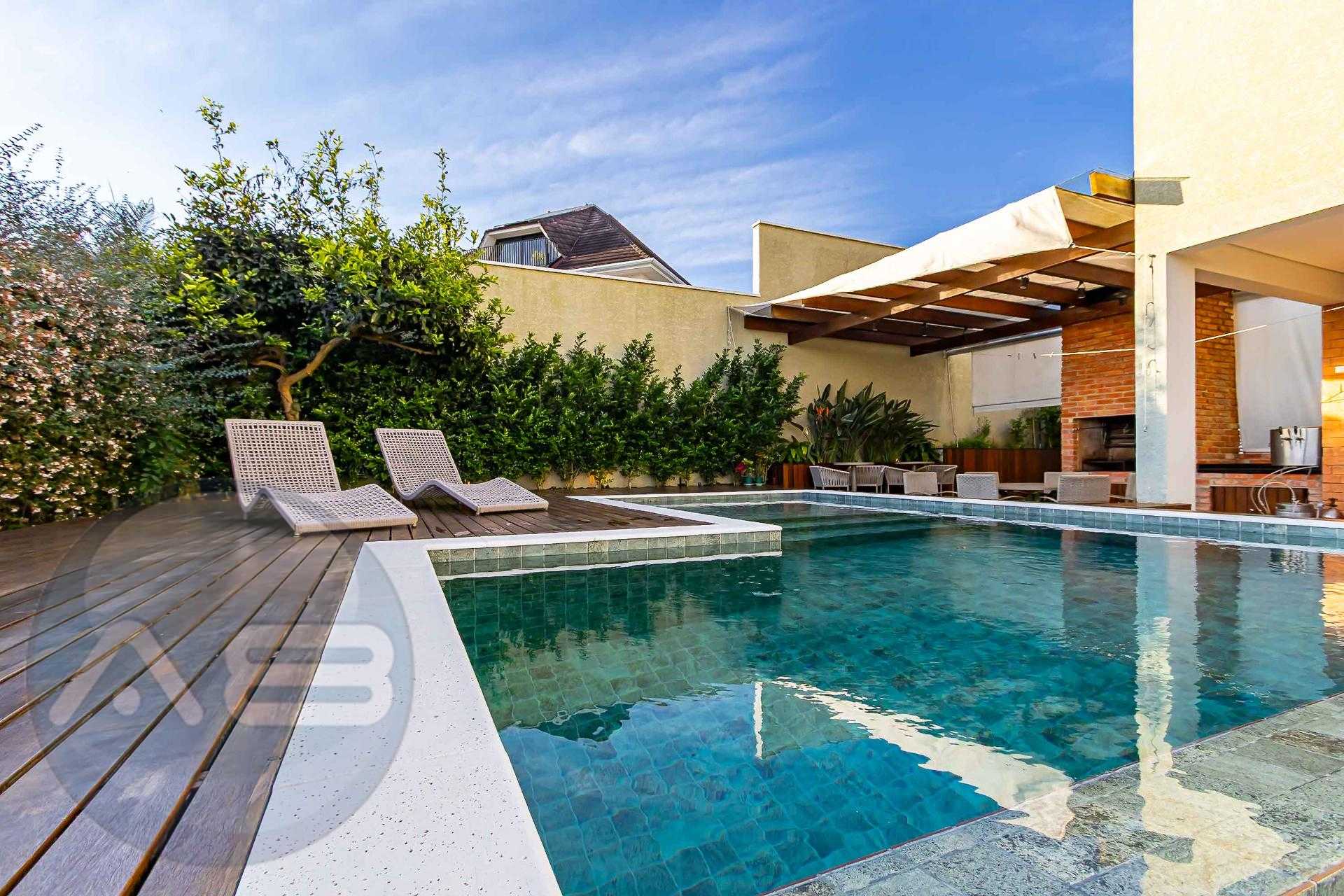 Casa à venda 4 suítes e piscina, Alphaville Graciosa, PINHAIS ...