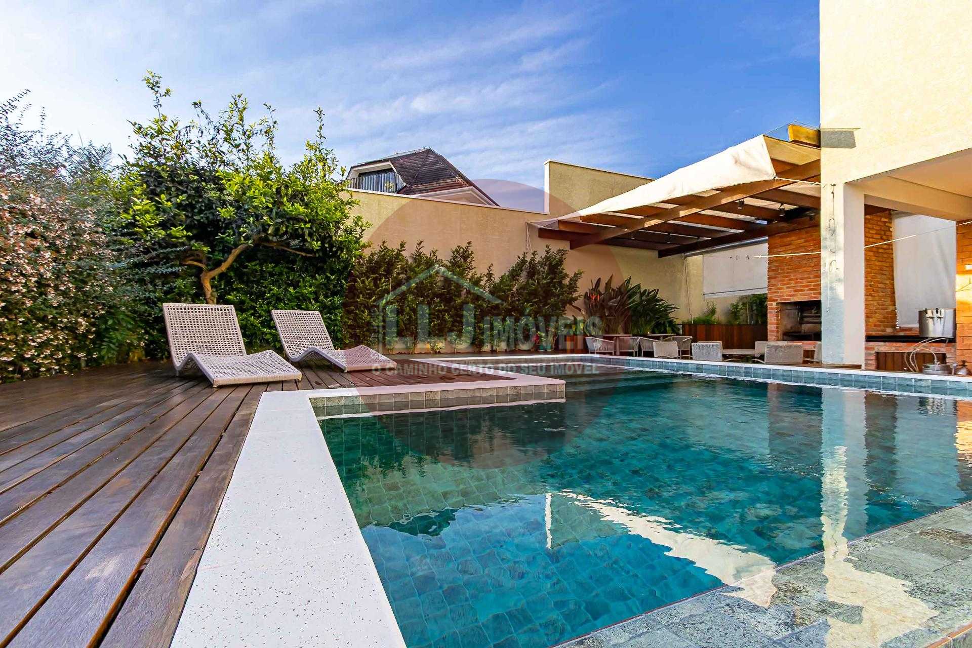 Casa à venda 4 suítes e piscina, Alphaville Graciosa, PINHAIS - PR