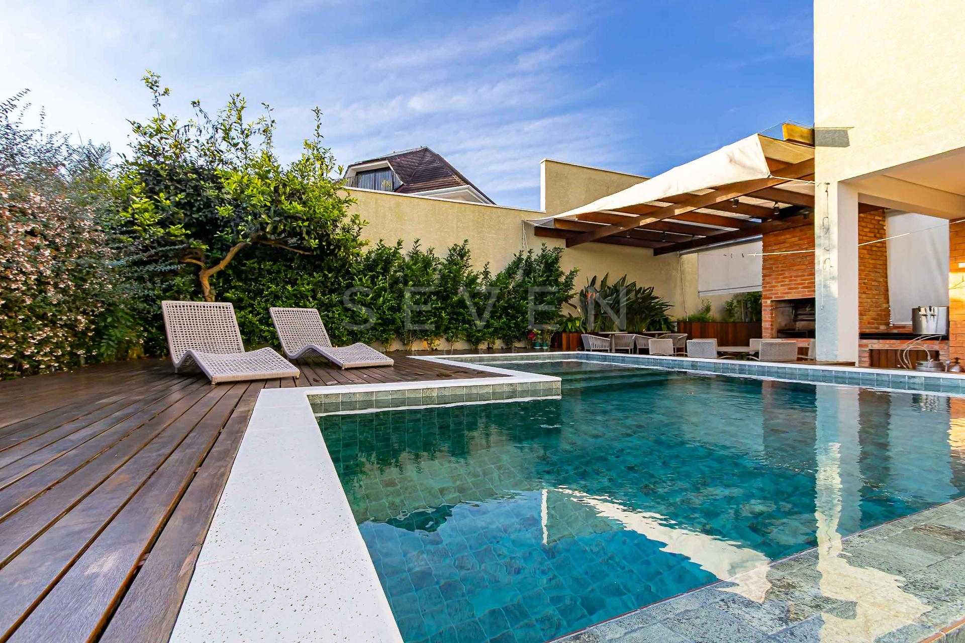 Casa à venda 4 suítes e piscina, Alphaville Graciosa, PINHAIS ...