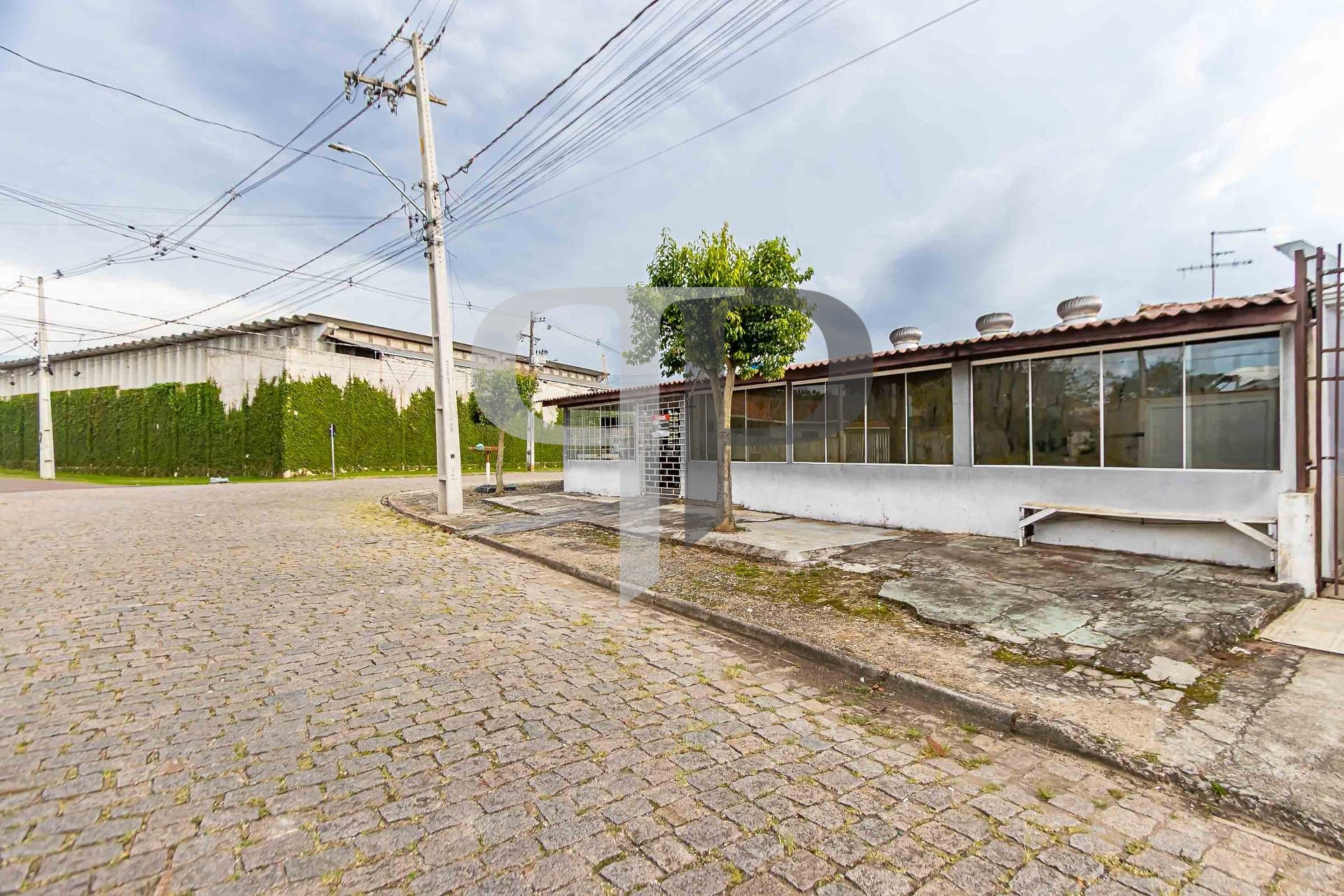 Sobrado e espaÃ§o comercial Ã  venda, GuatupÃª, SAO JOSE DOS P...