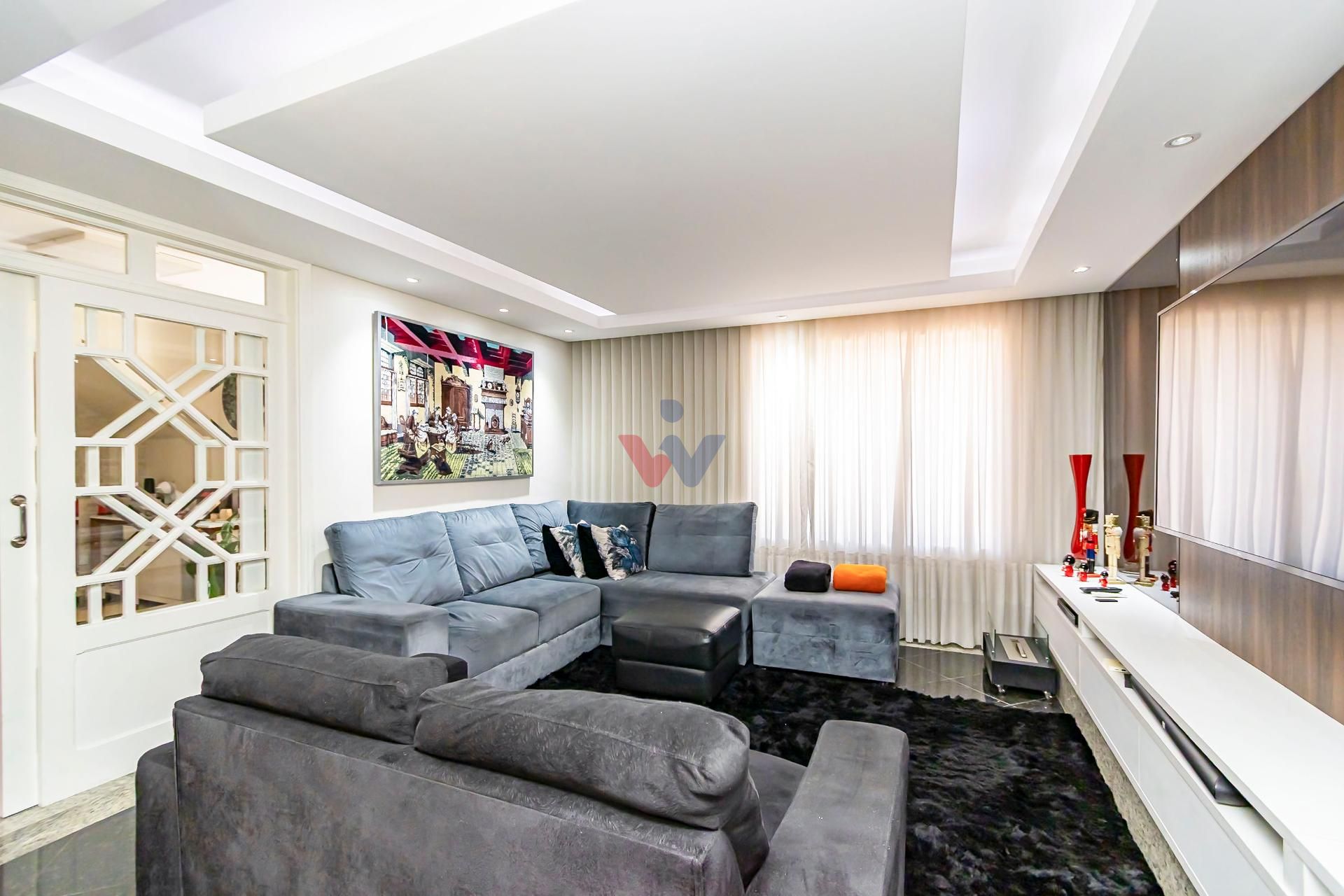 Casa de Esquina à venda no Centro de Pinhais  3 Quartos com Su...