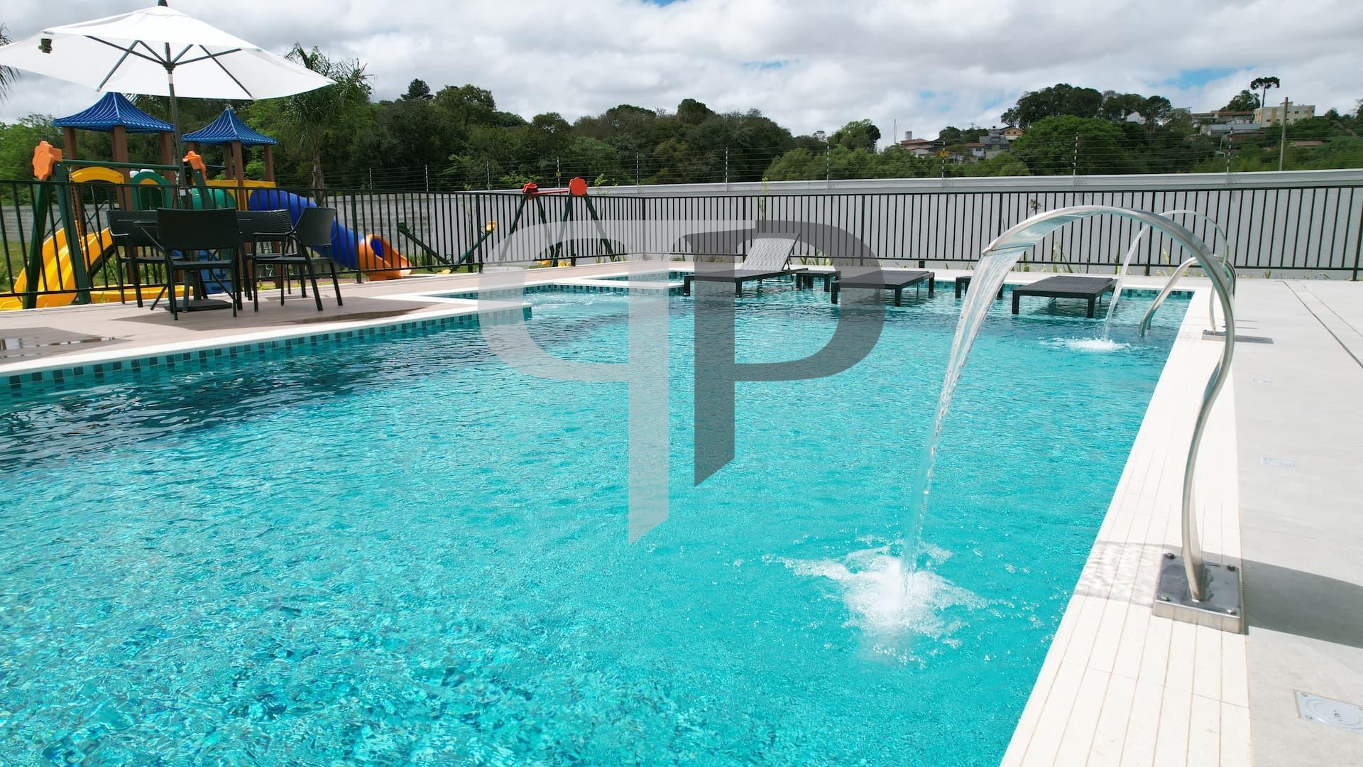 Terreno em condominio clube no santa candida. R  289.900
