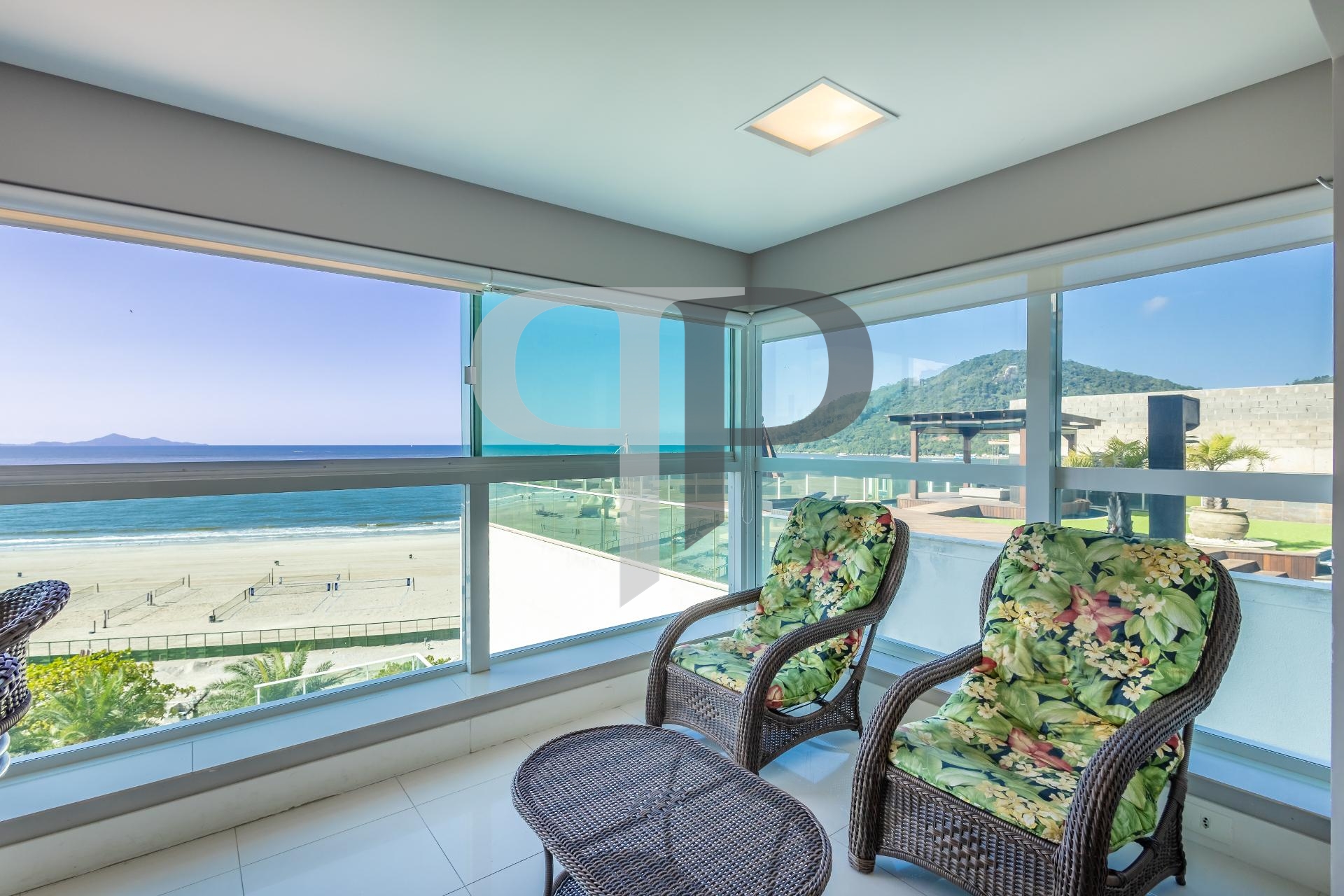 Apartamento beira mar e frente mar no Acqua Residence, BALNEAR...