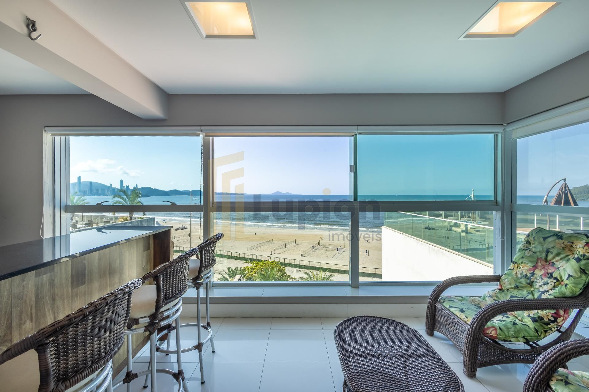 Apartamento beira mar e frente mar no Acqua Residence, BALNEAR...