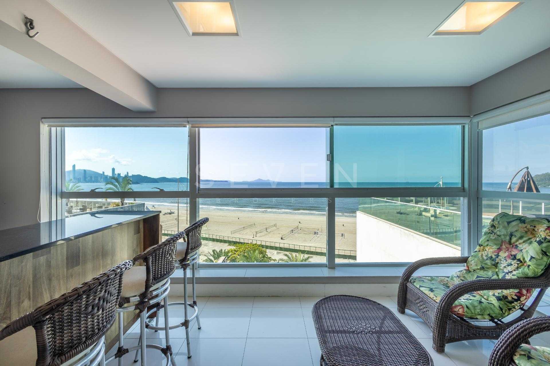 Apartamento beira mar e frente mar no Acqua Residence, BALNEAR...