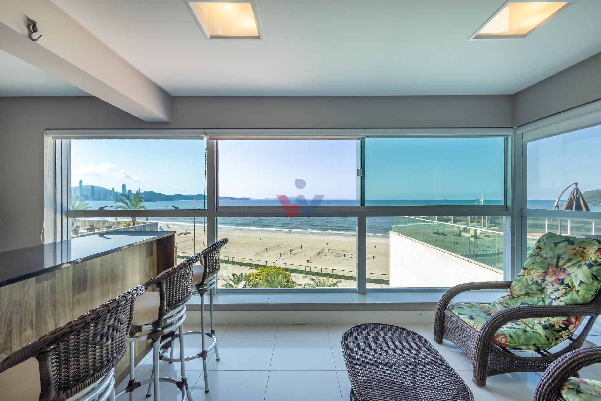 Apartamento beira mar e frente mar no Acqua Residence, BALNEAR...