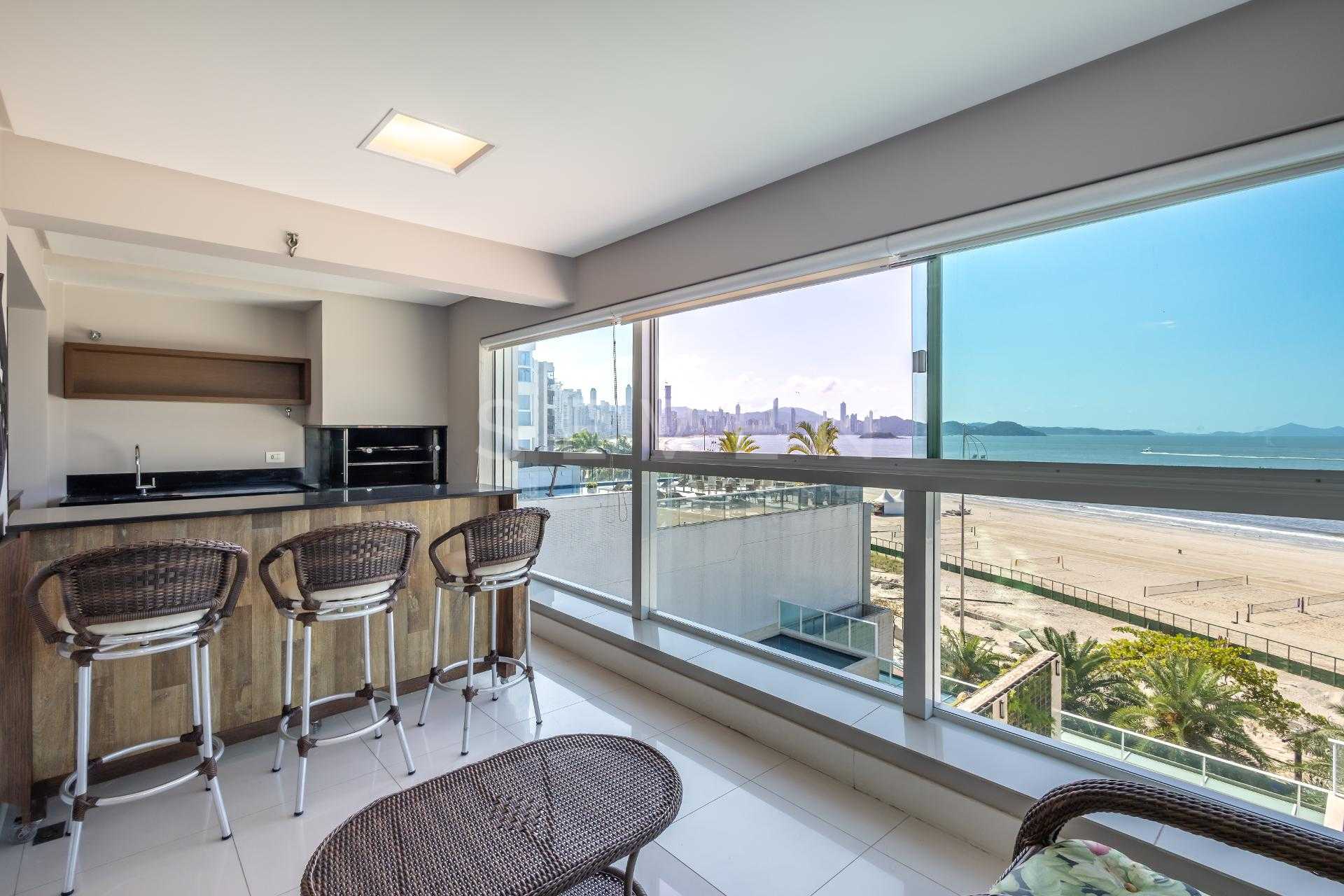 Apartamento beira mar e frente mar no Acqua Residence, BALNEAR...