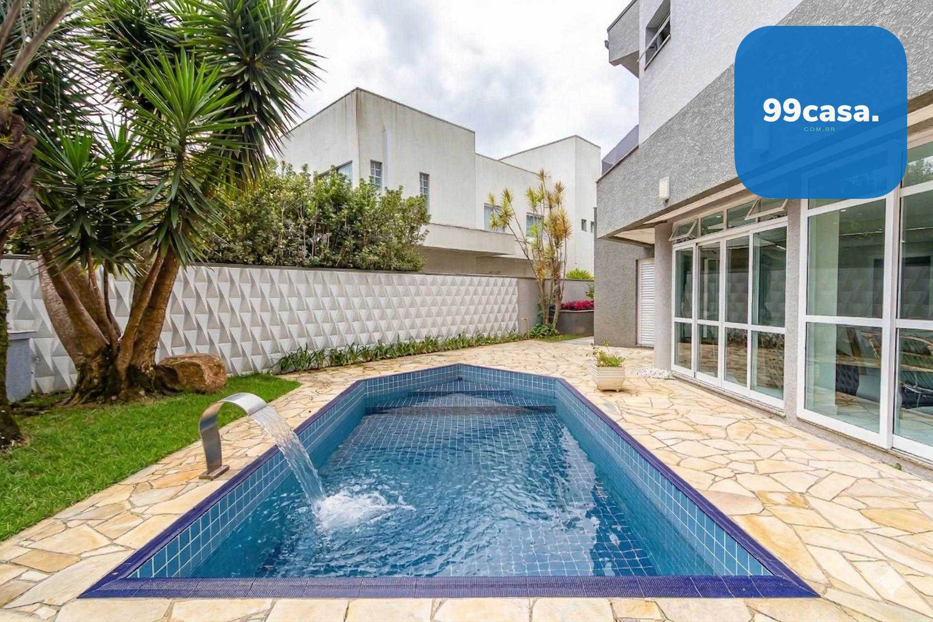 Casa Nova Totalmente Reformada com 4 Suítes e Elevador no Pine...