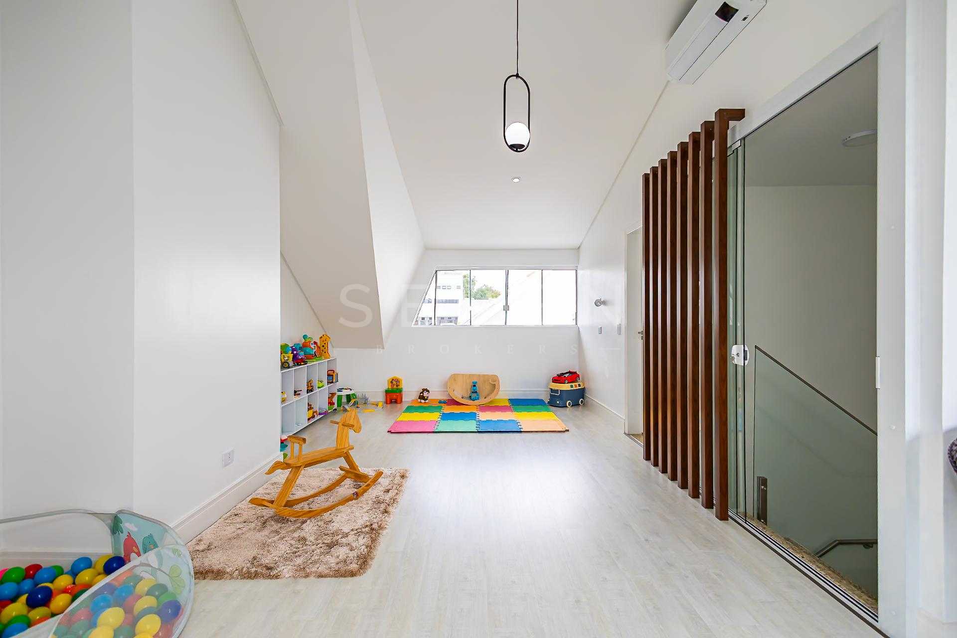 Lindo Sobrado no Vista Alegre 163 m2 recem reformado. R  1.190...