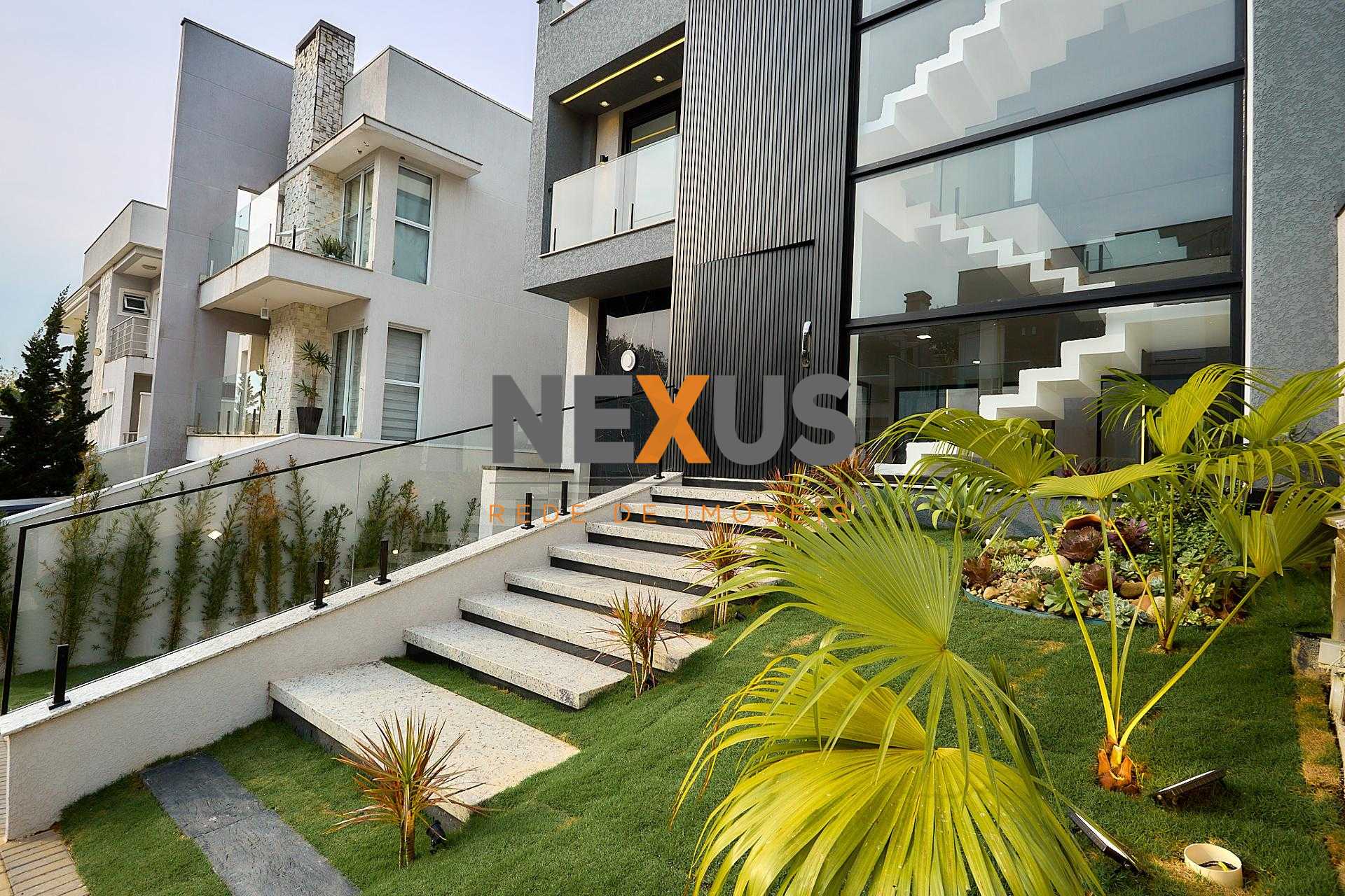 Casa em condominio clube no santa quiteria  CURITIBA - PR