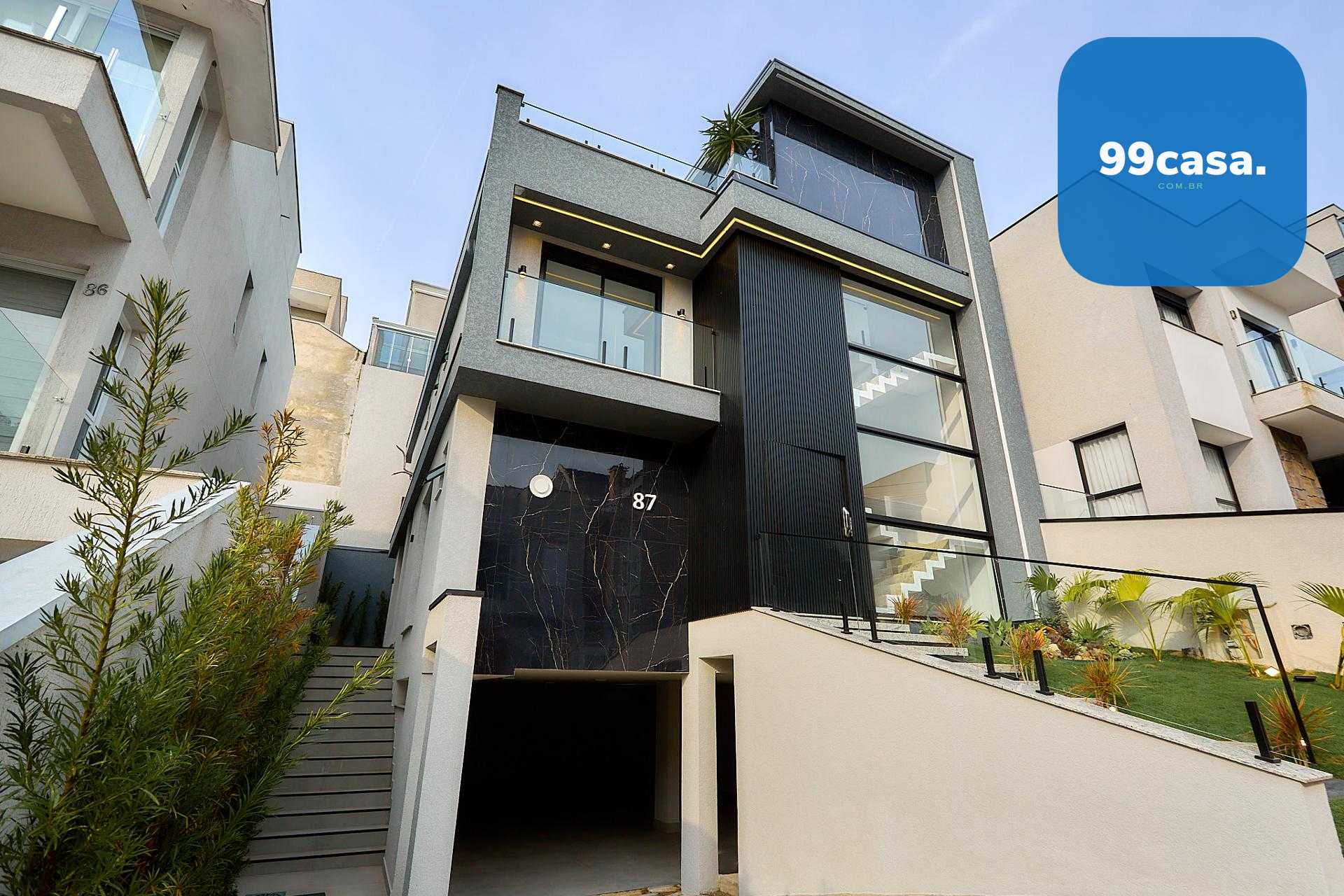 Casa em condominio clube no santa quiteria  CURITIBA - PR