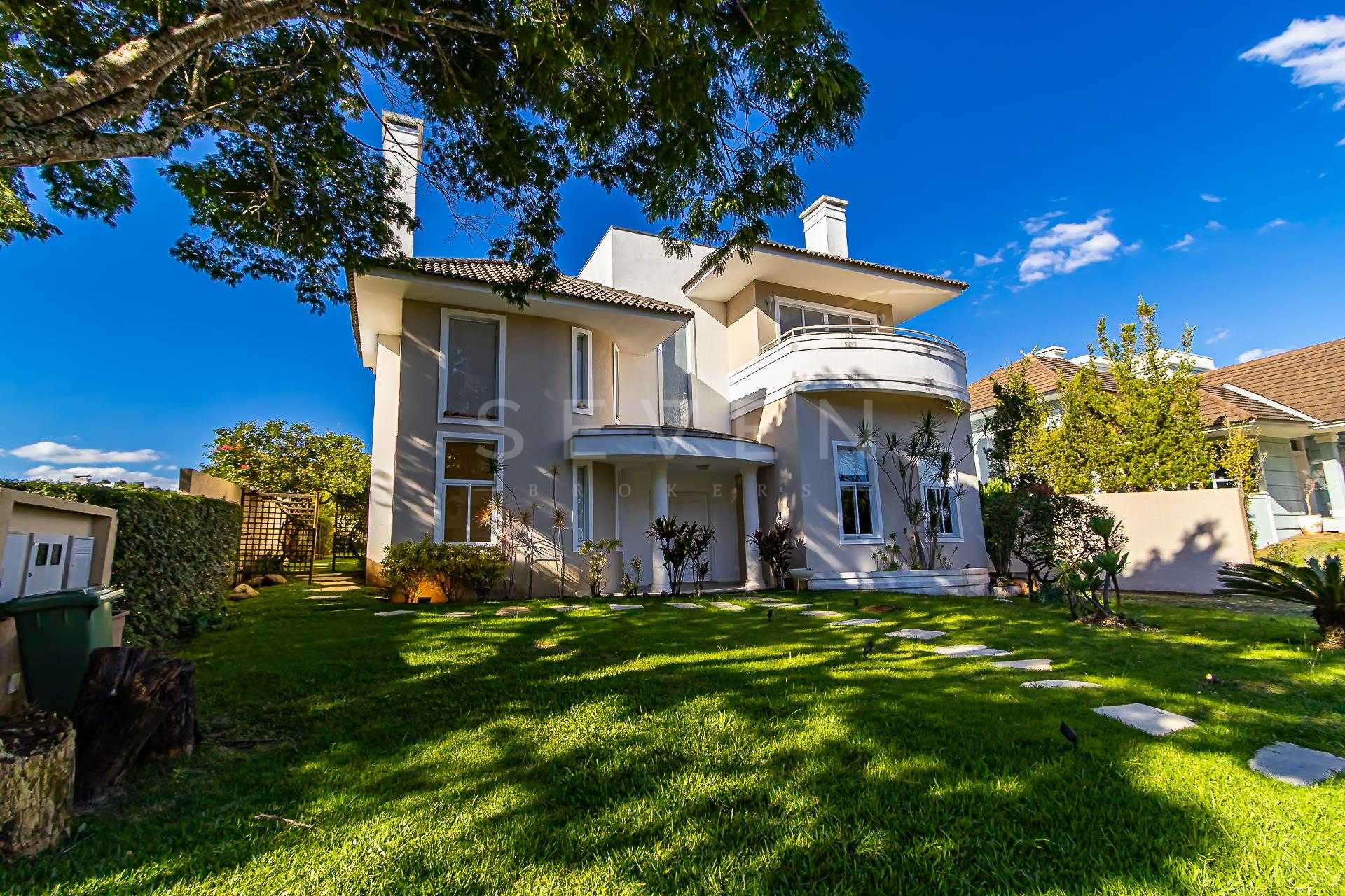 Casa de 5 suítes, piscina, cinema com 670m2 - Alphaville Graci...