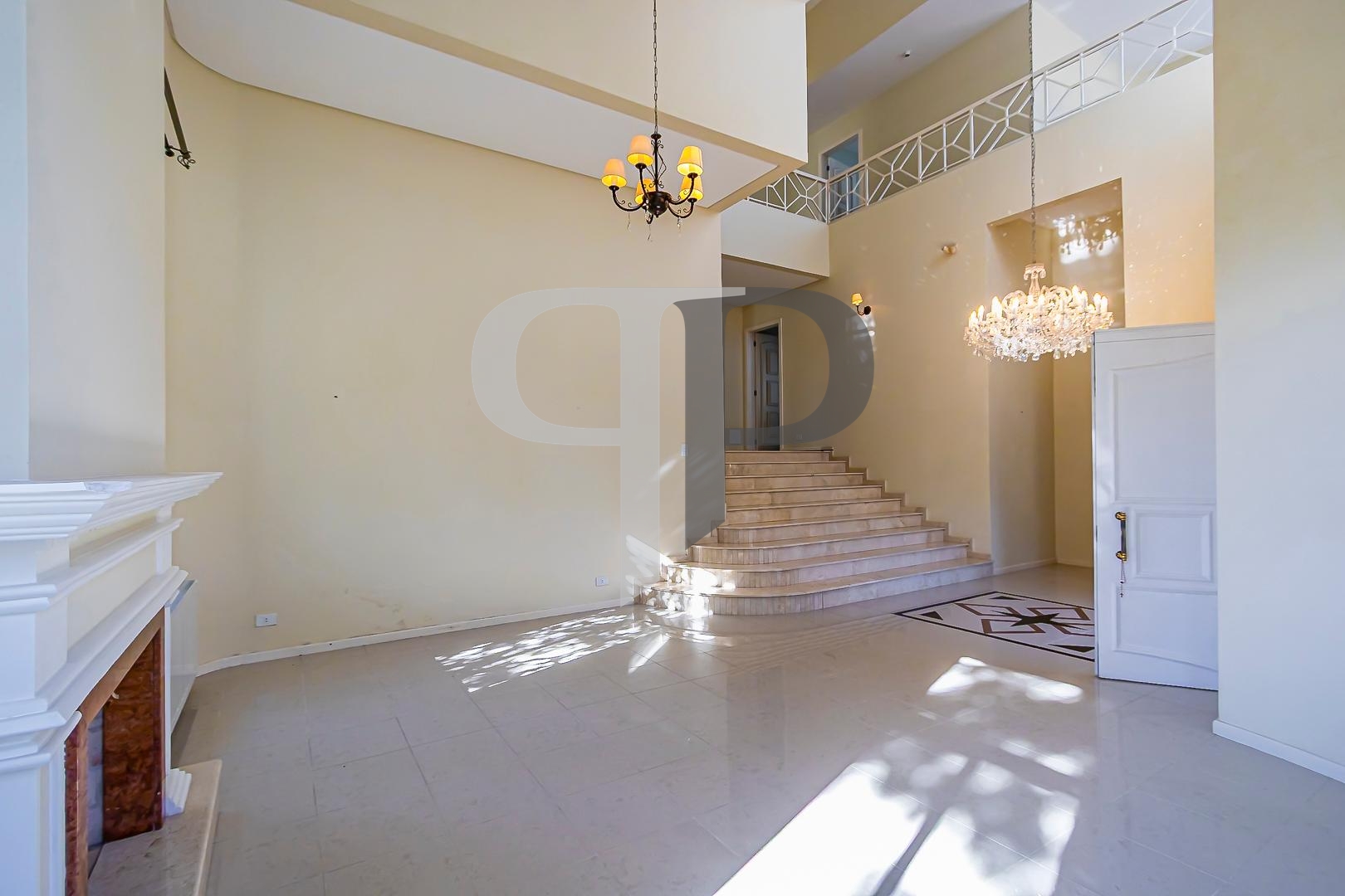 Casa de 5 su?tes, piscina, cinema com 670m2 - Alphaville Graci...