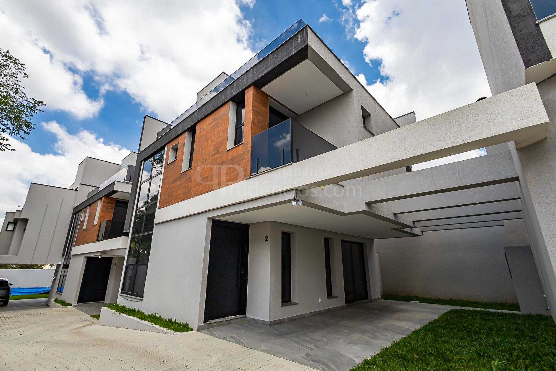 Sobrado com 3 quartos, 155 m , à venda por R  1.383.600 -  Mercês