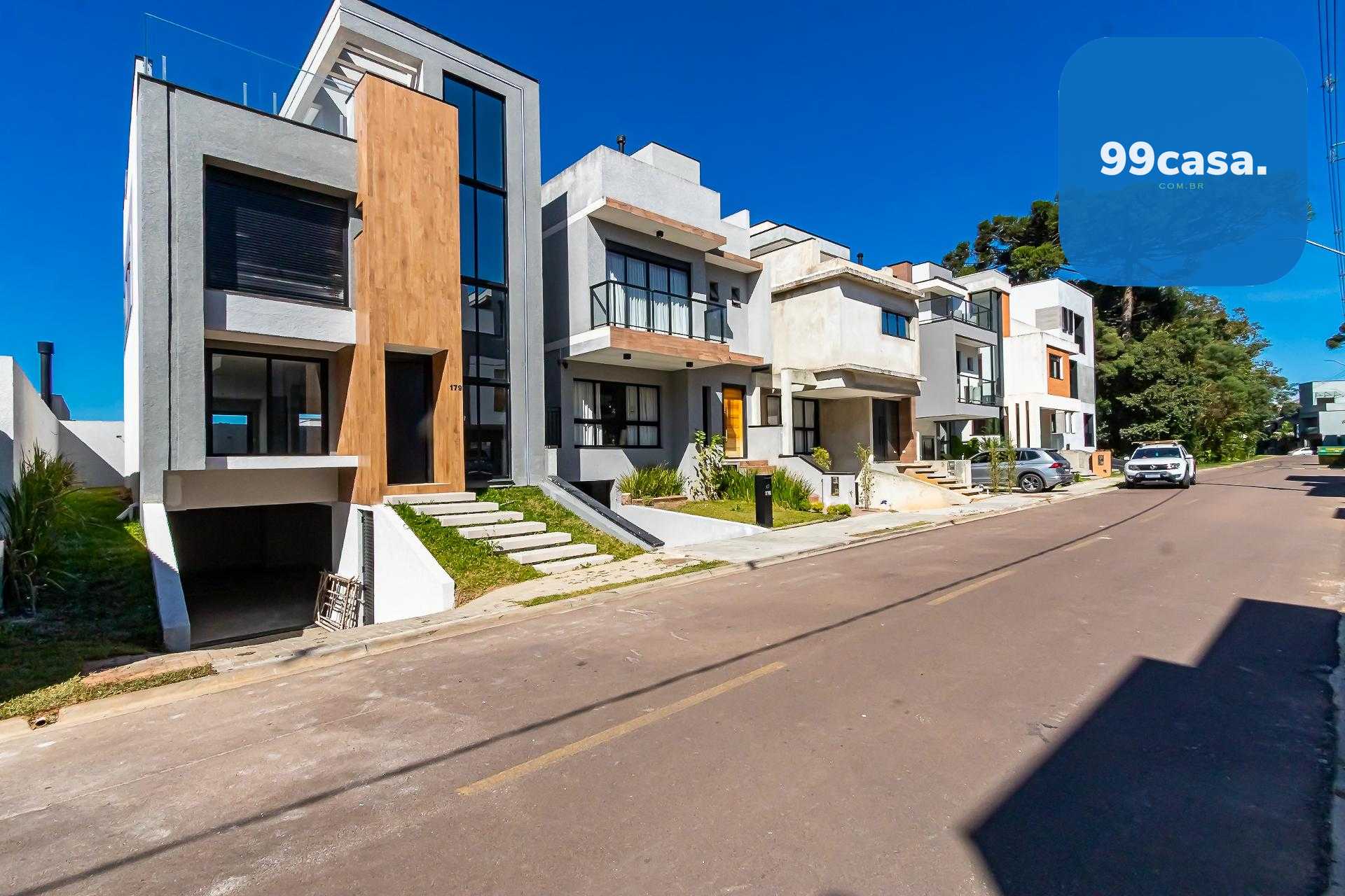 Casa em Condominio clube com pisicina aquecida no Santa Candida