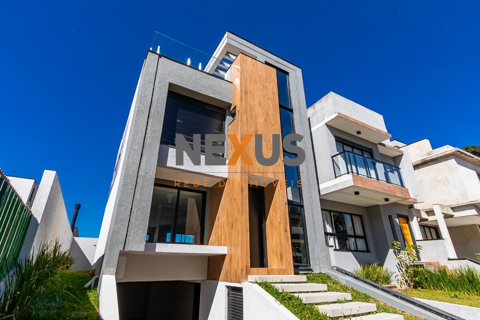 Casa em Condominio clube com pisicina aquecida no Santa Candida