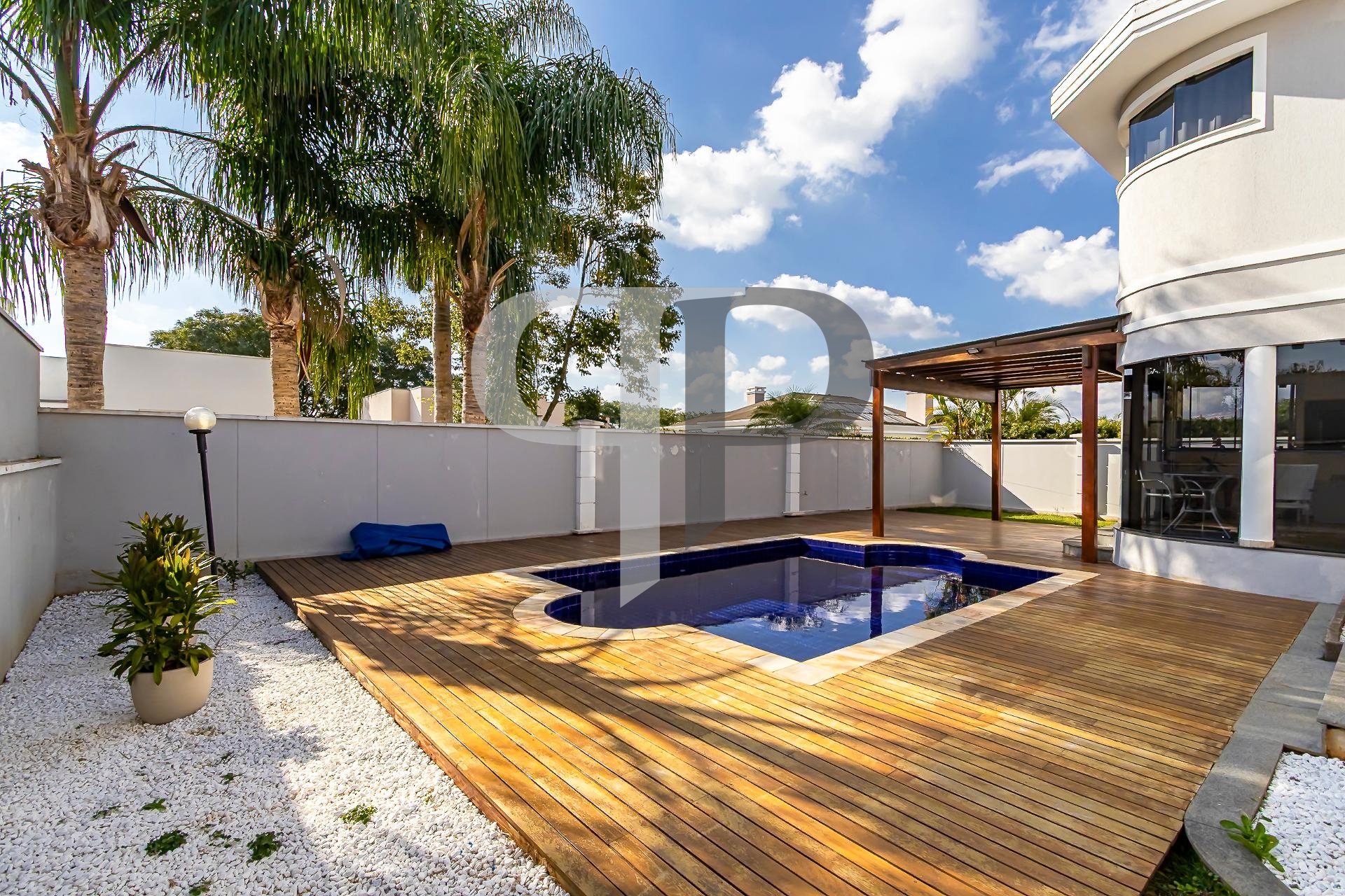 Casa com 4 suítes e piscina à venda, 453m2, Alphaville Gracios...