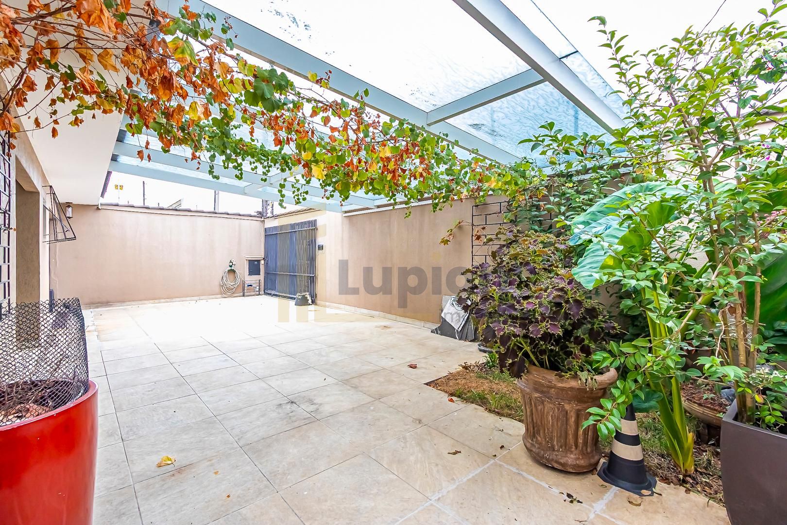 Casa Térrea 247m  no Santa Cândida  Piscina, Espaço Gourmet e ...