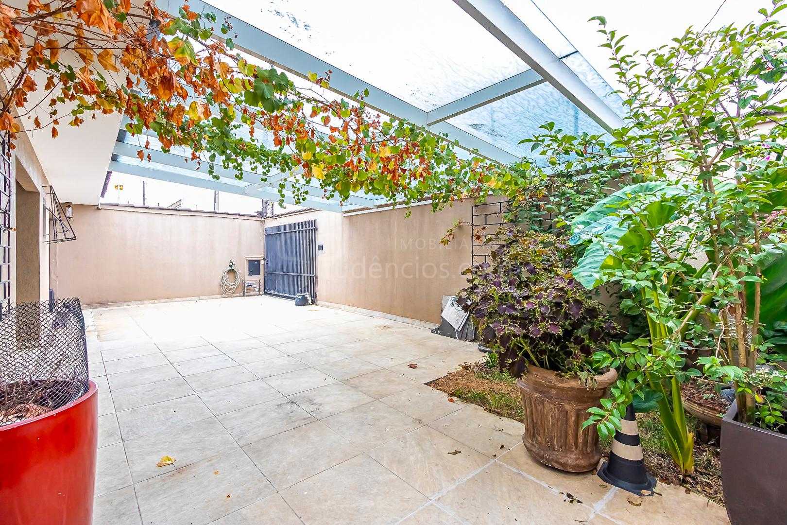 Casa Térrea 247m  no Santa Cândida  Piscina, Espaço Gourmet e ...