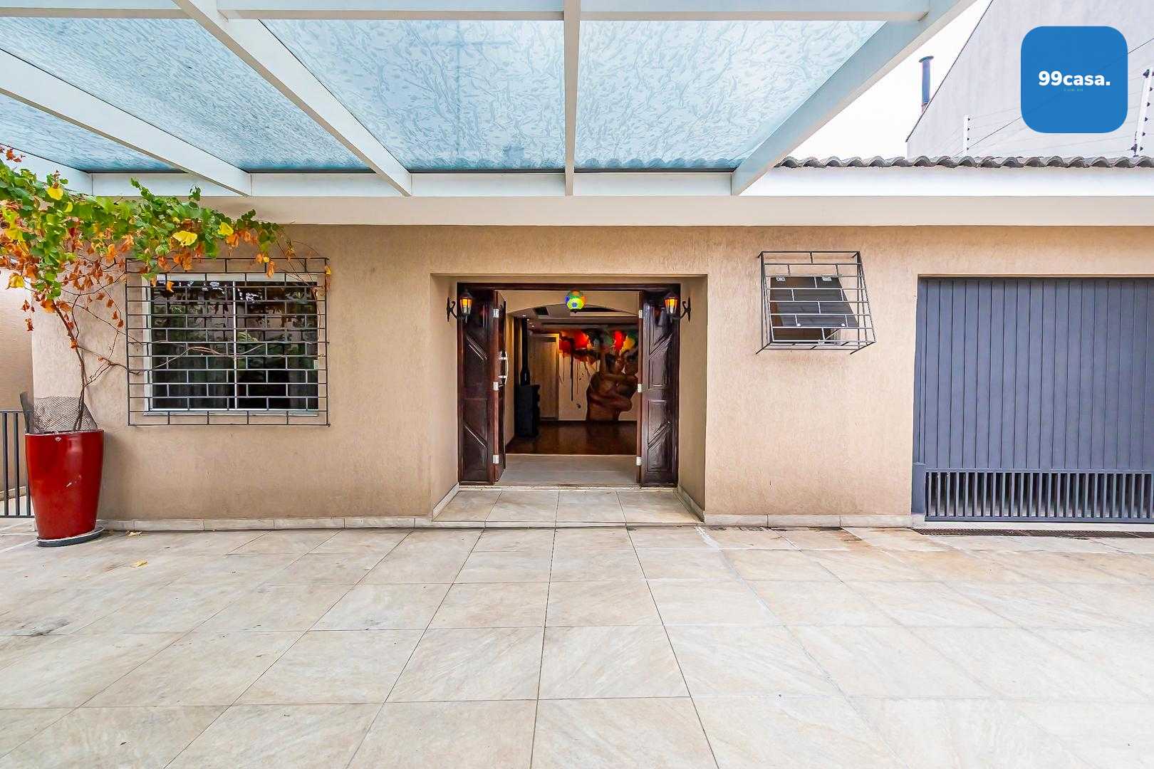 Casa Térrea 247m² no Santa Cândida: Piscina, Espaço Gourmet e ...