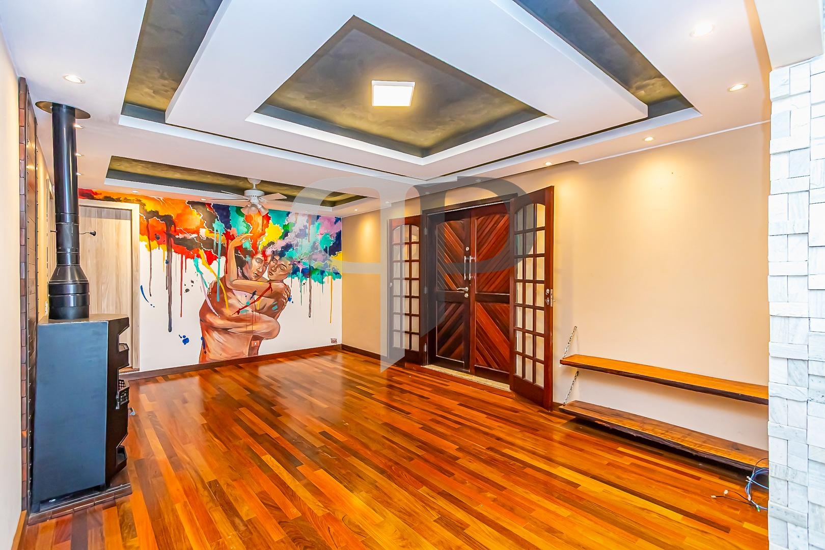 Casa TÃ©rrea 247mÂ² no Santa CÃ¢ndida: Piscina, EspaÃ§o Gourme...