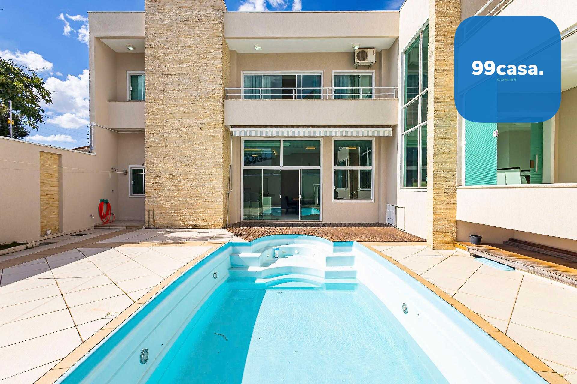 Cobertura Cl?ssica com Piscina e Vista Privilegiada no Bigorri...