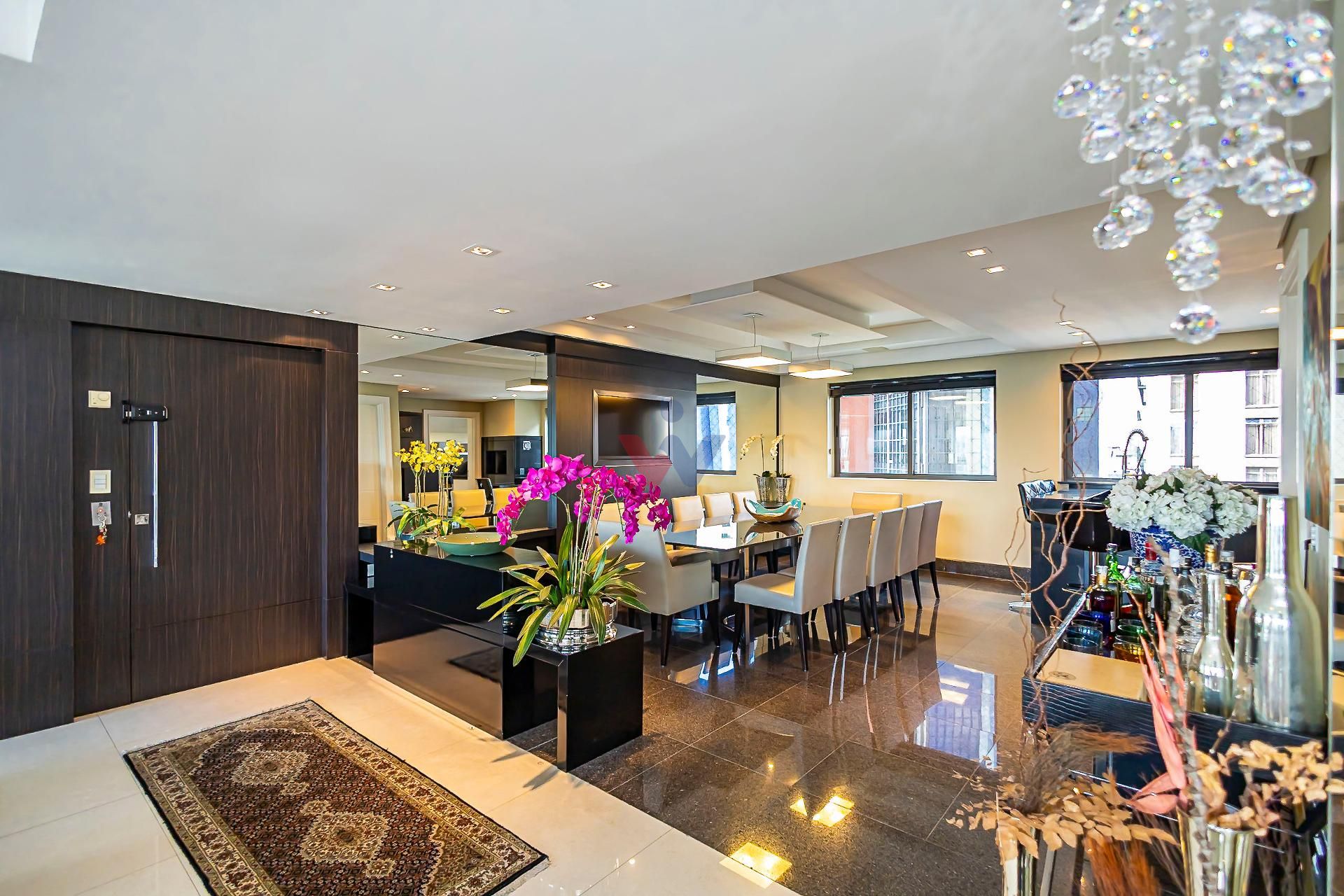 Apartamento com 4 suítes, e muito, luxo à venda, Bairro: Batel...