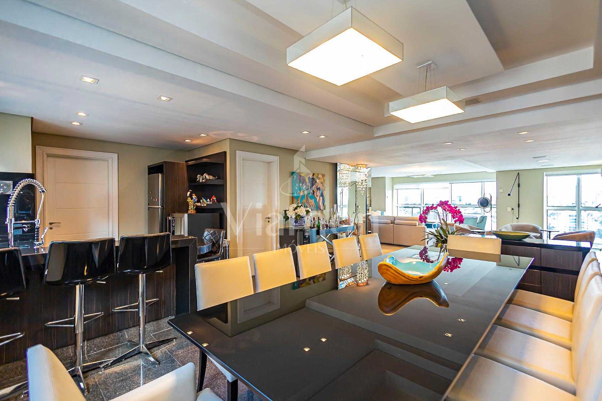 Apartamento com 4 suítes, e muito, luxo à venda, Bairro: Batel...