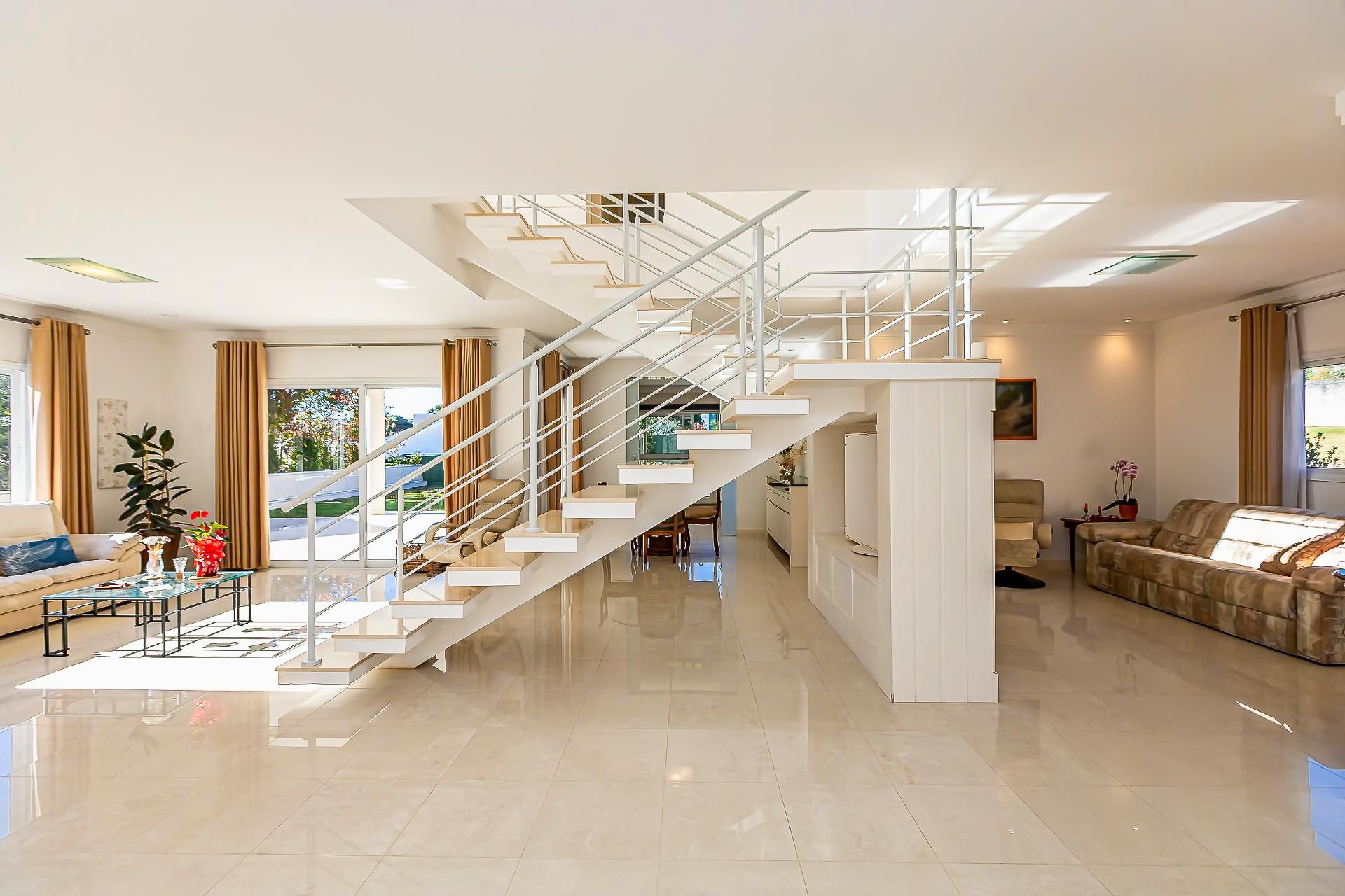 Casa à venda 4 suítes e amplo jardim, Alphaville Graciosa, PIN...