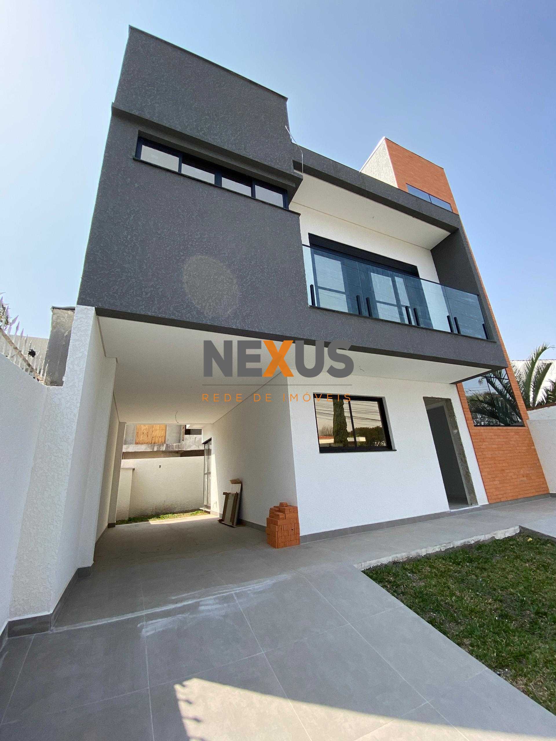 Linda casa triplex 212m2 no coracao do jardim Social, R$ 1.290...