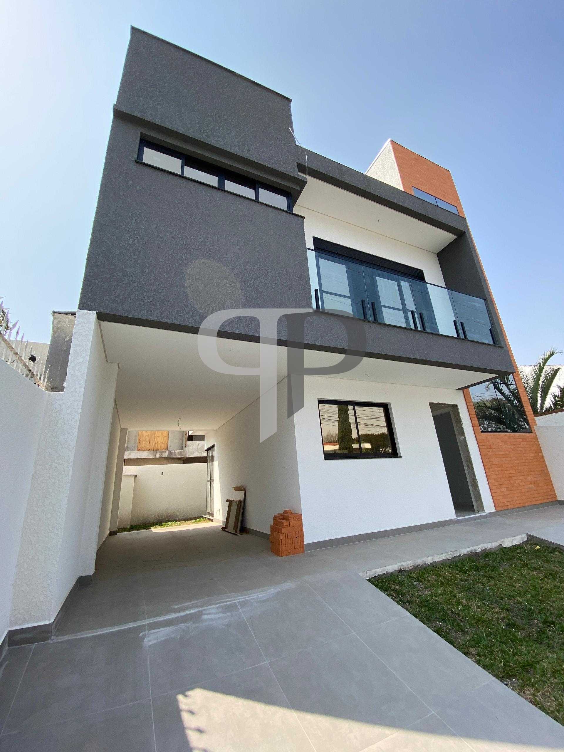 Linda casa triplex 212m2 no coracao do jardim Social, R$ 1.290...