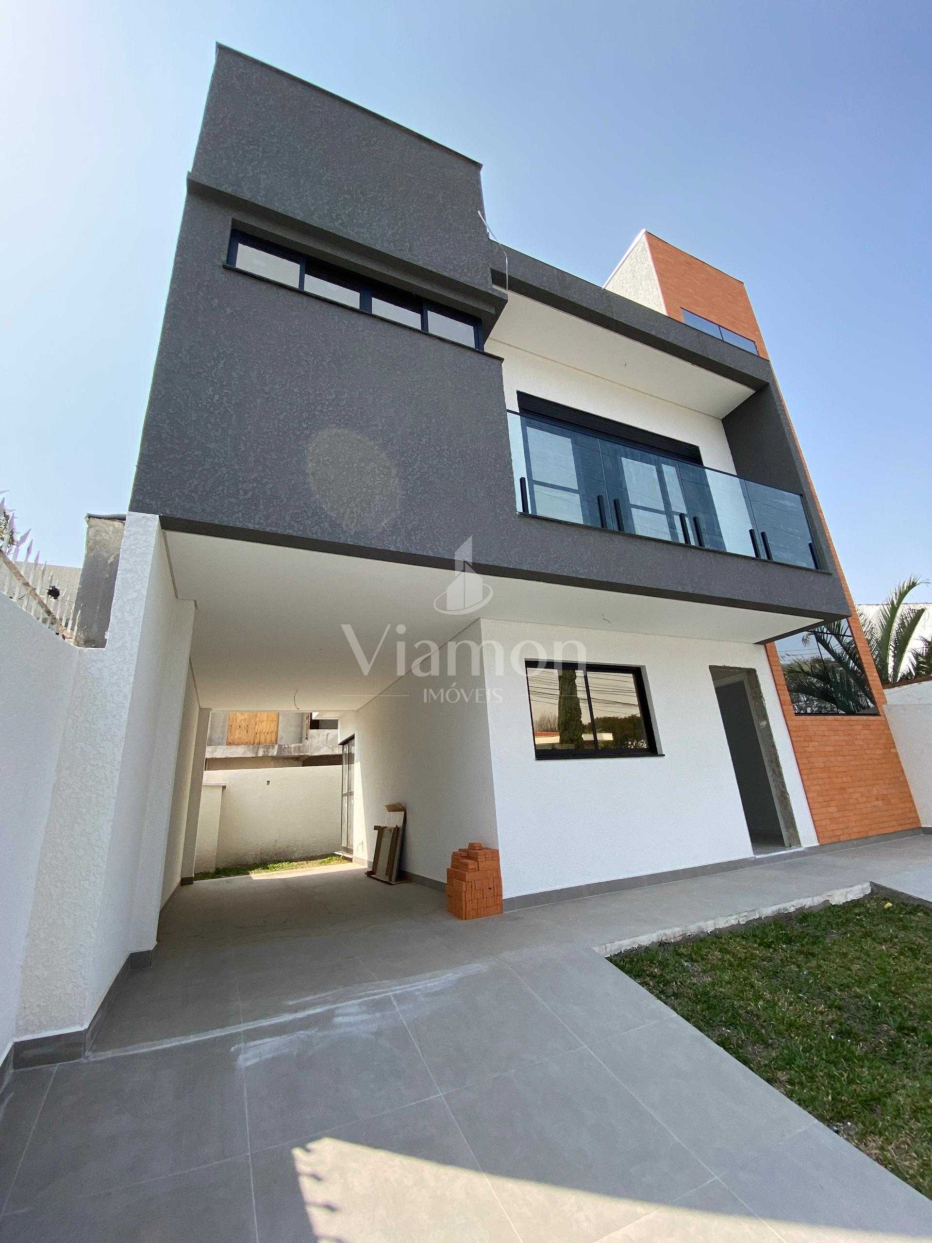 Linda casa triplex 212m2 no coracao do jardim Social, R$ 1.290...