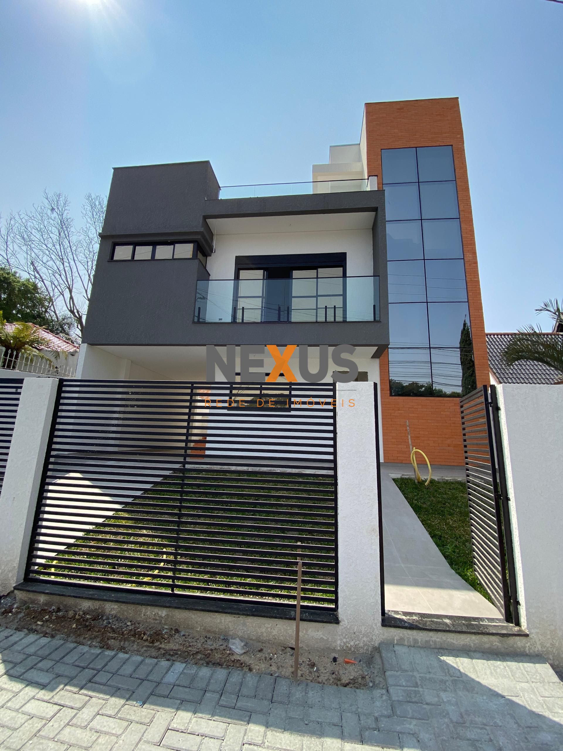 Linda casa triplex 212m2 no coracao do jardim Social, R$ 1.290...