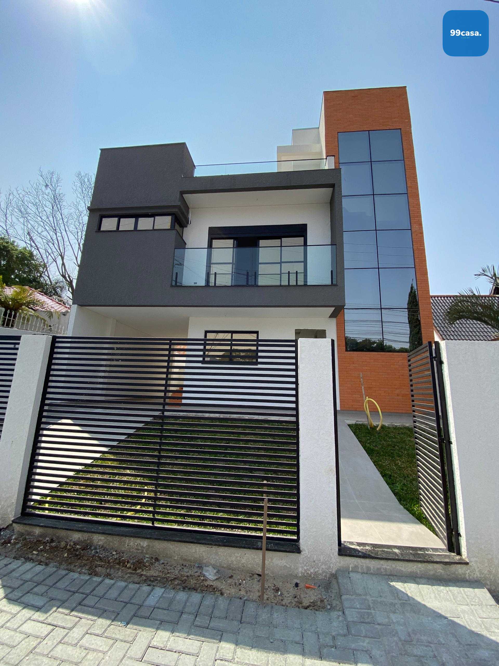 Linda casa triplex 212m2 no coracao do jardim Social, R$ 1.290...