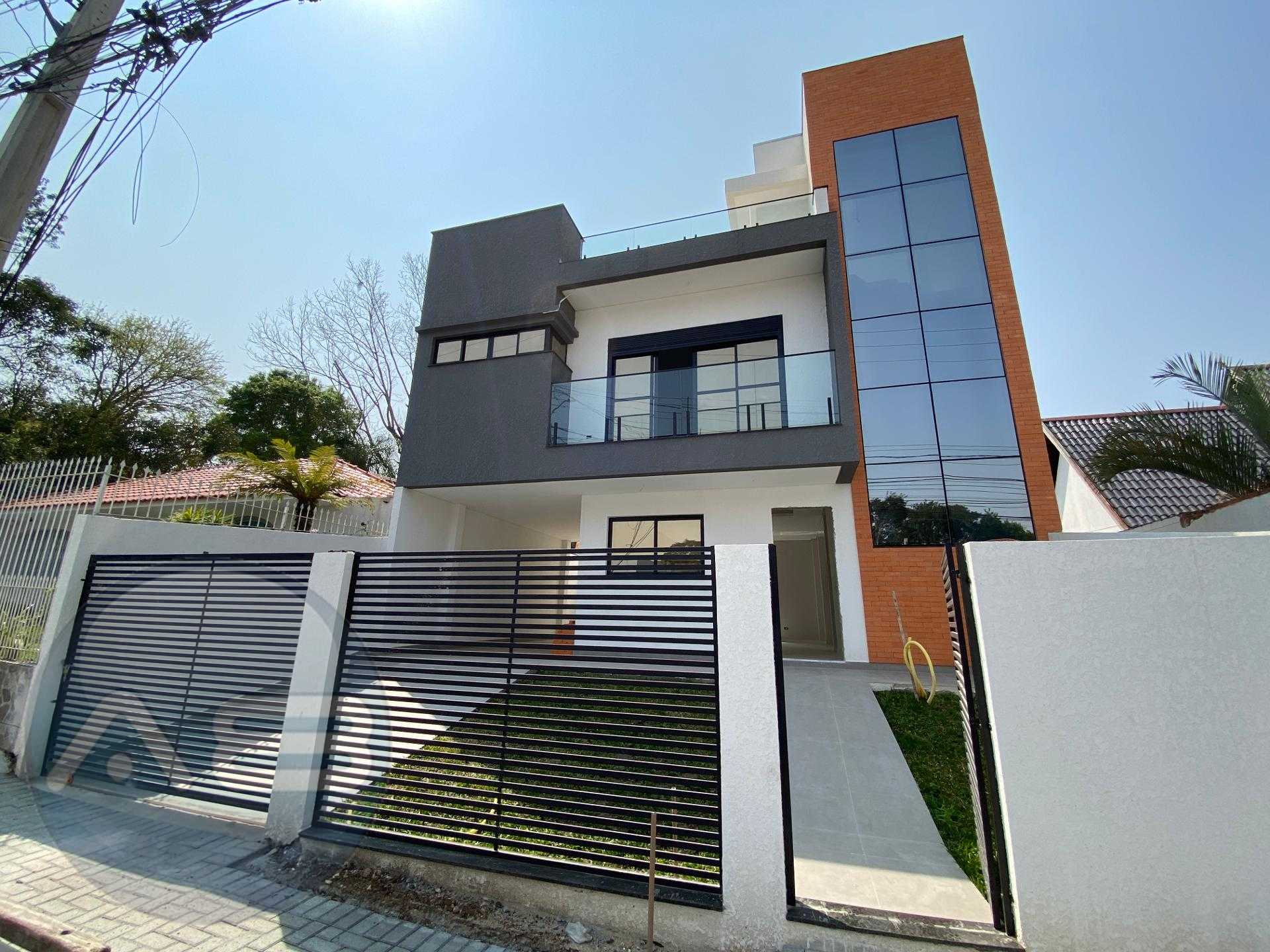 Linda casa triplex 212m2 no coracao do jardim Social, R$ 1.290...