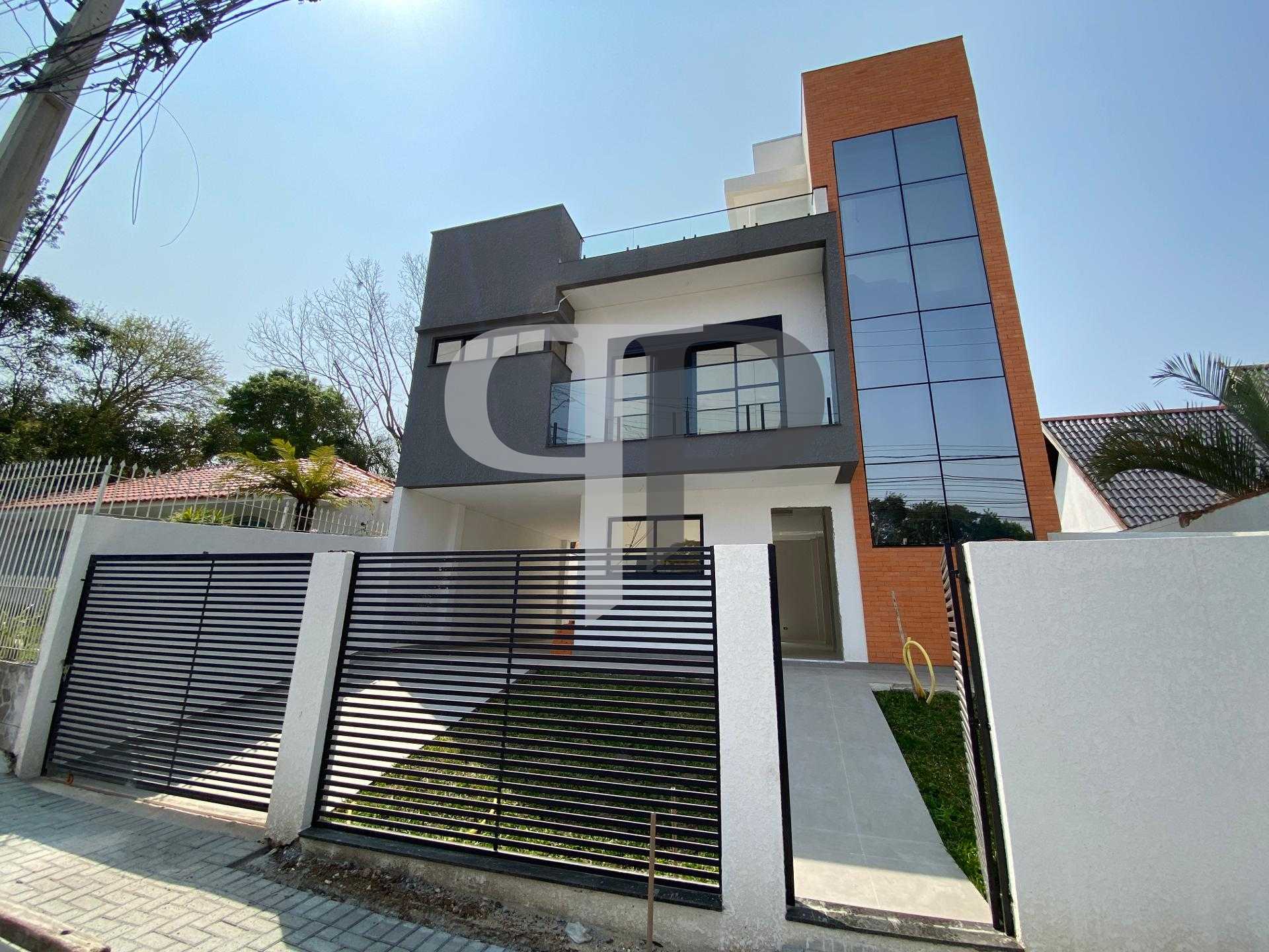 Linda casa triplex 212m2 no coracao do jardim Social, R$ 1.290...