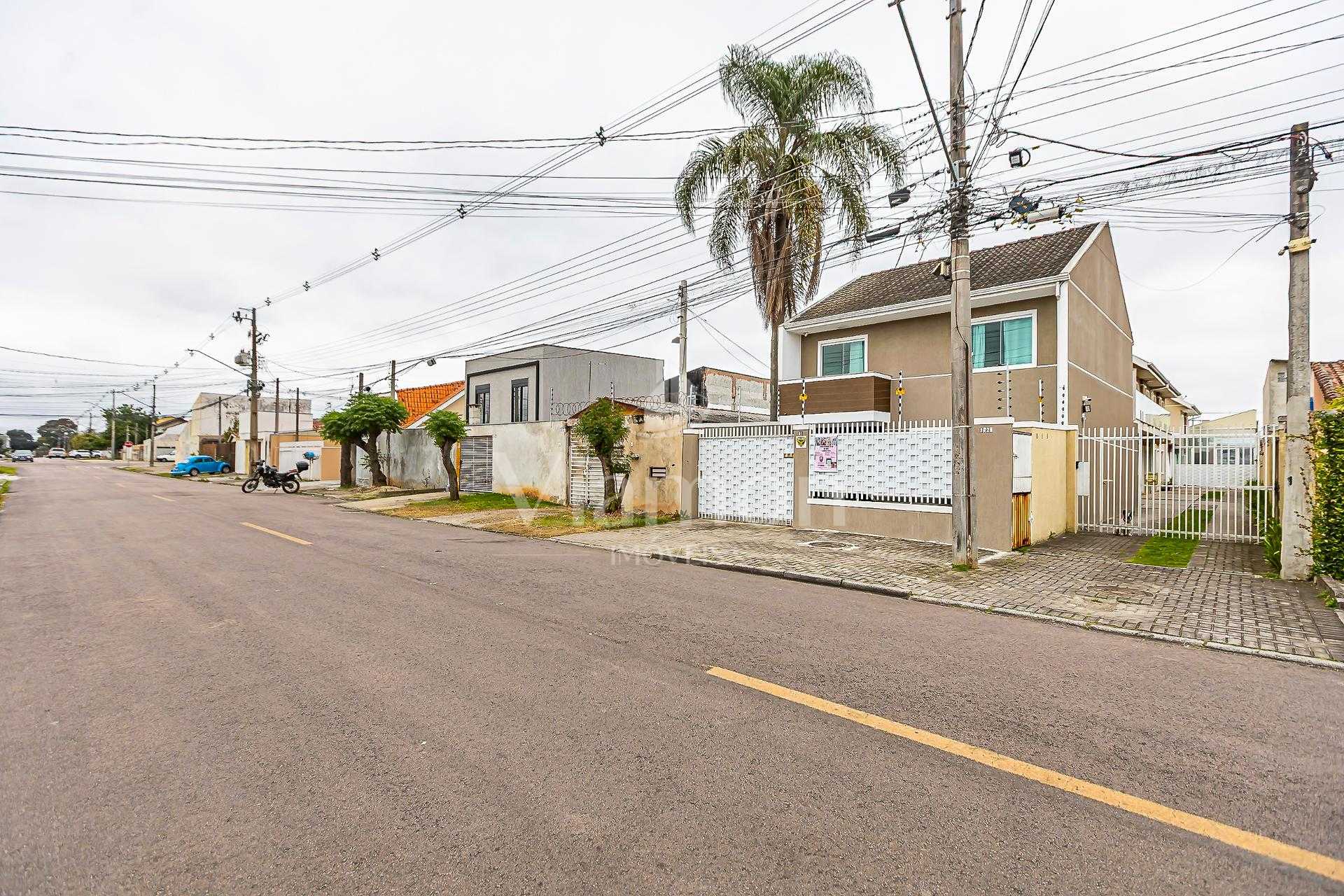 Sobrado à venda em condomínio fechado. Bairro: Cajuru - CURITI...