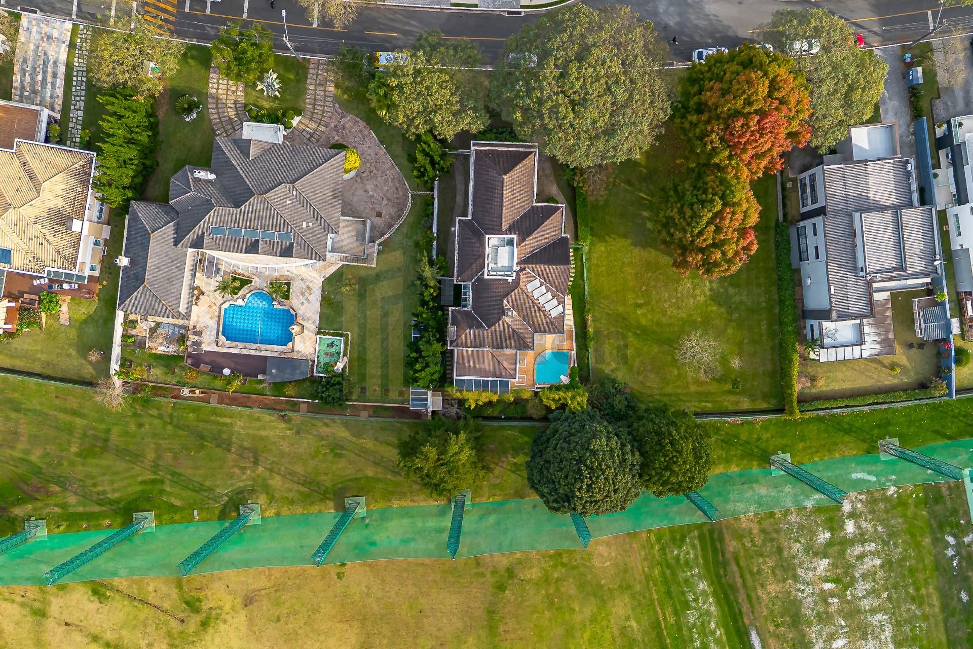 Casa 4 suítes fundos p campo de golfe à venda, Alphaville Grac...