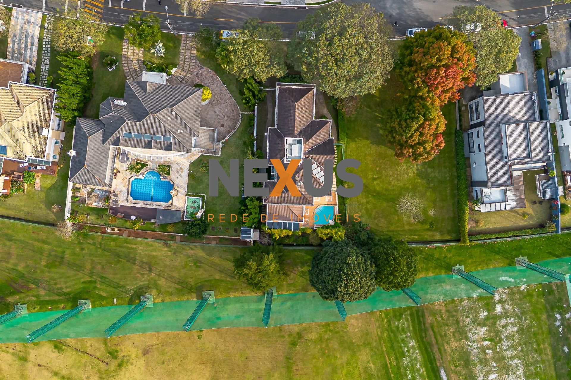 Casa 4 suítes fundos p campo de golfe à venda, Alphaville Grac...