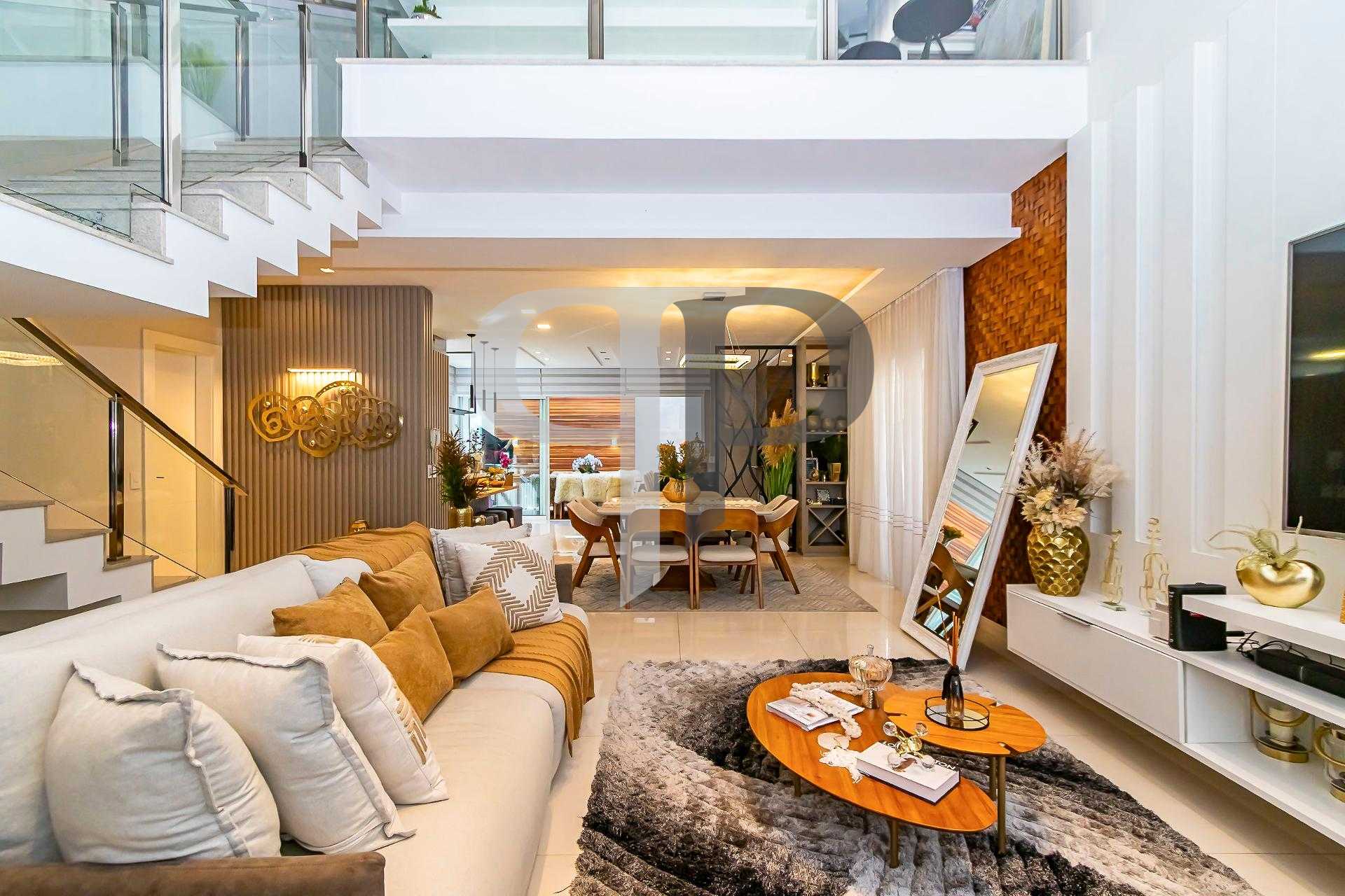 Casa Alto Padrão - Cond. Boulevard Versailles - Uberaba, CURIT...